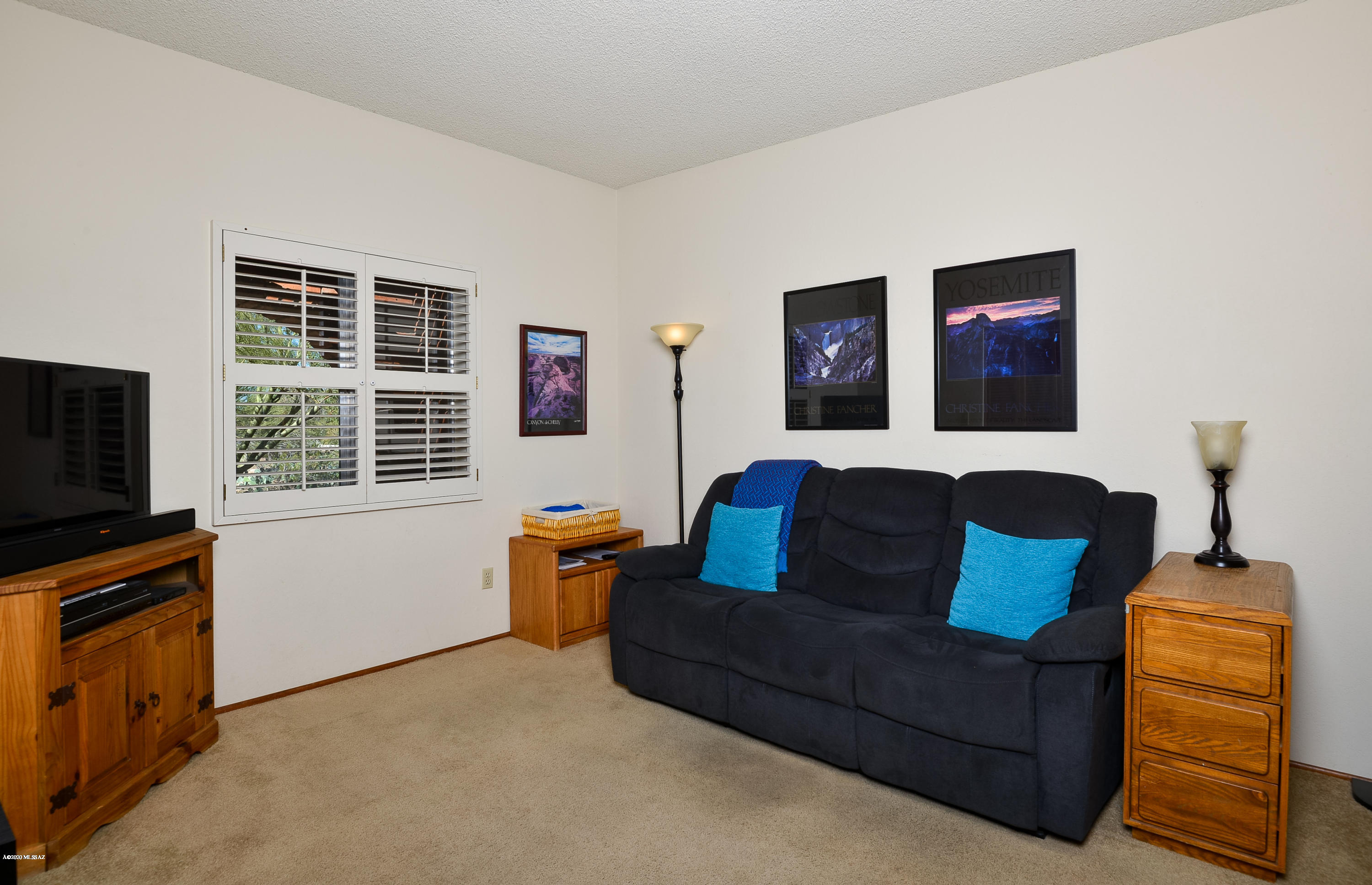 8040 N La Oesta Avenue