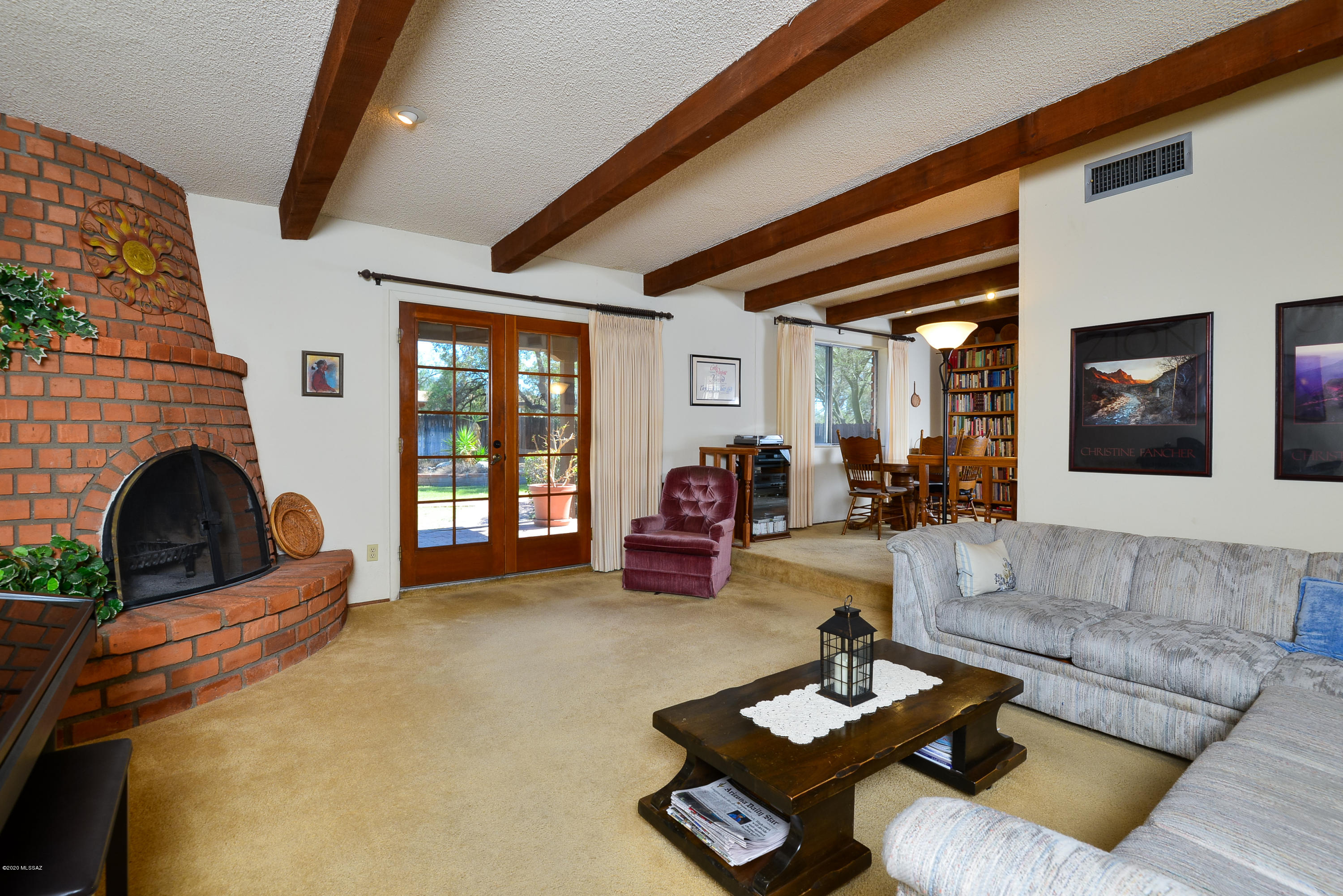 8040 N La Oesta Avenue