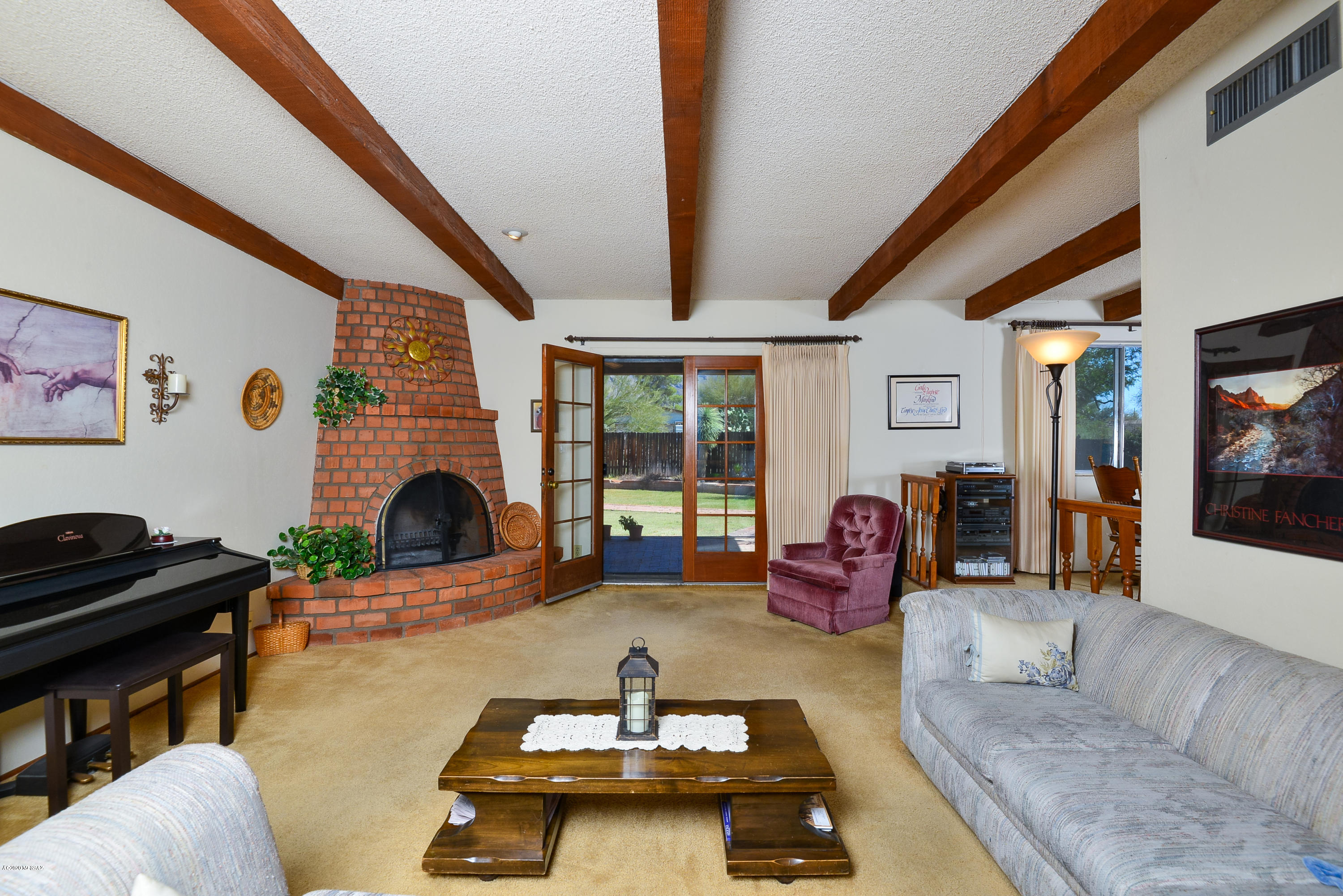 8040 N La Oesta Avenue