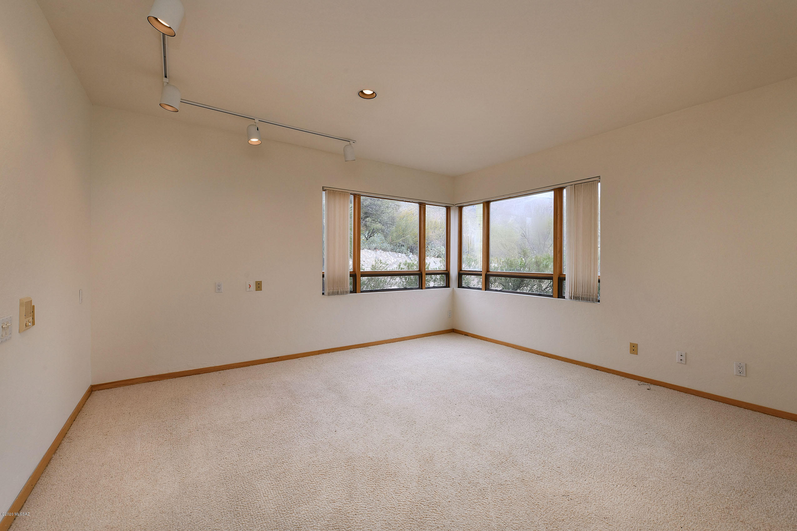 3330 E Cobblestone Place