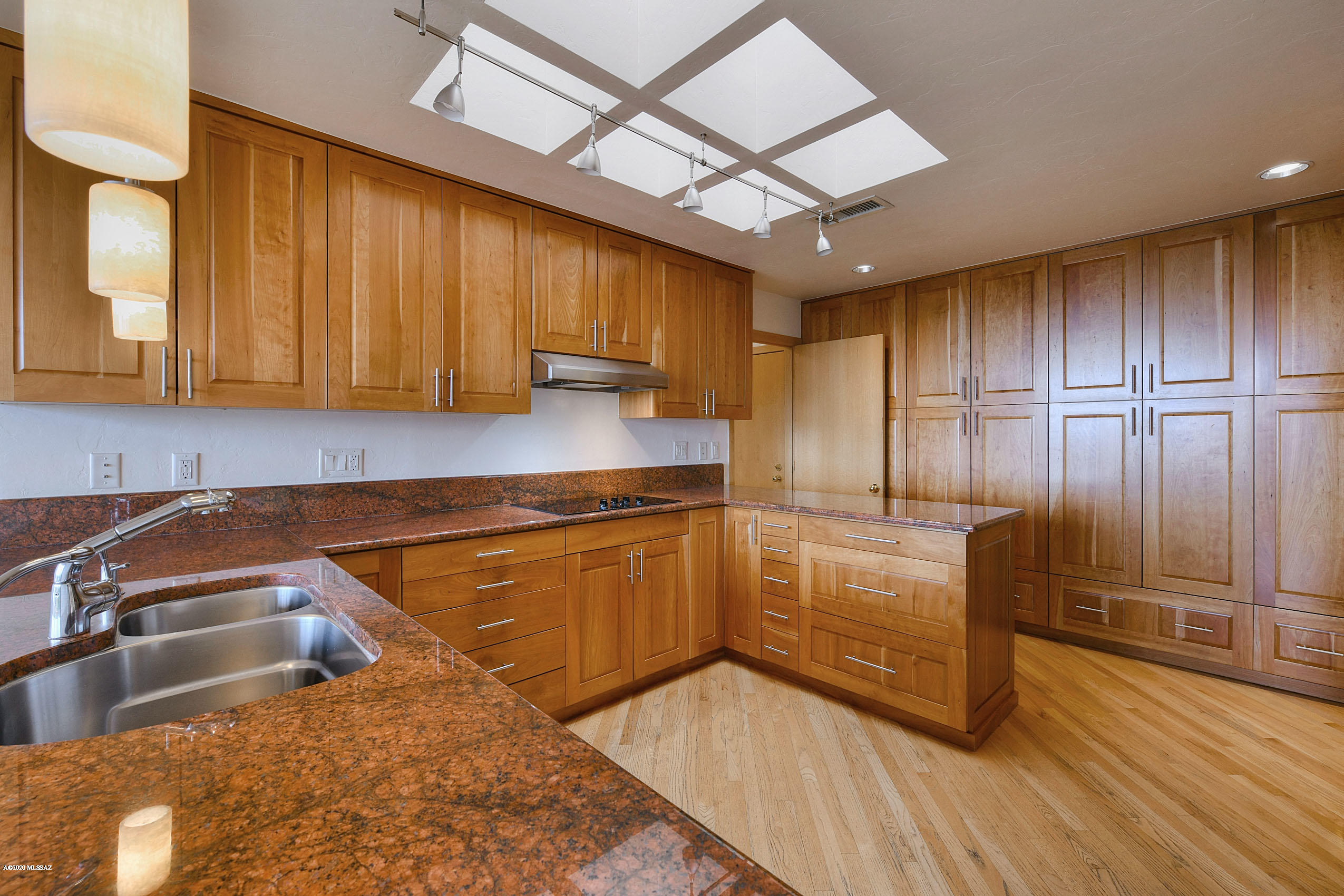 3330 E Cobblestone Place