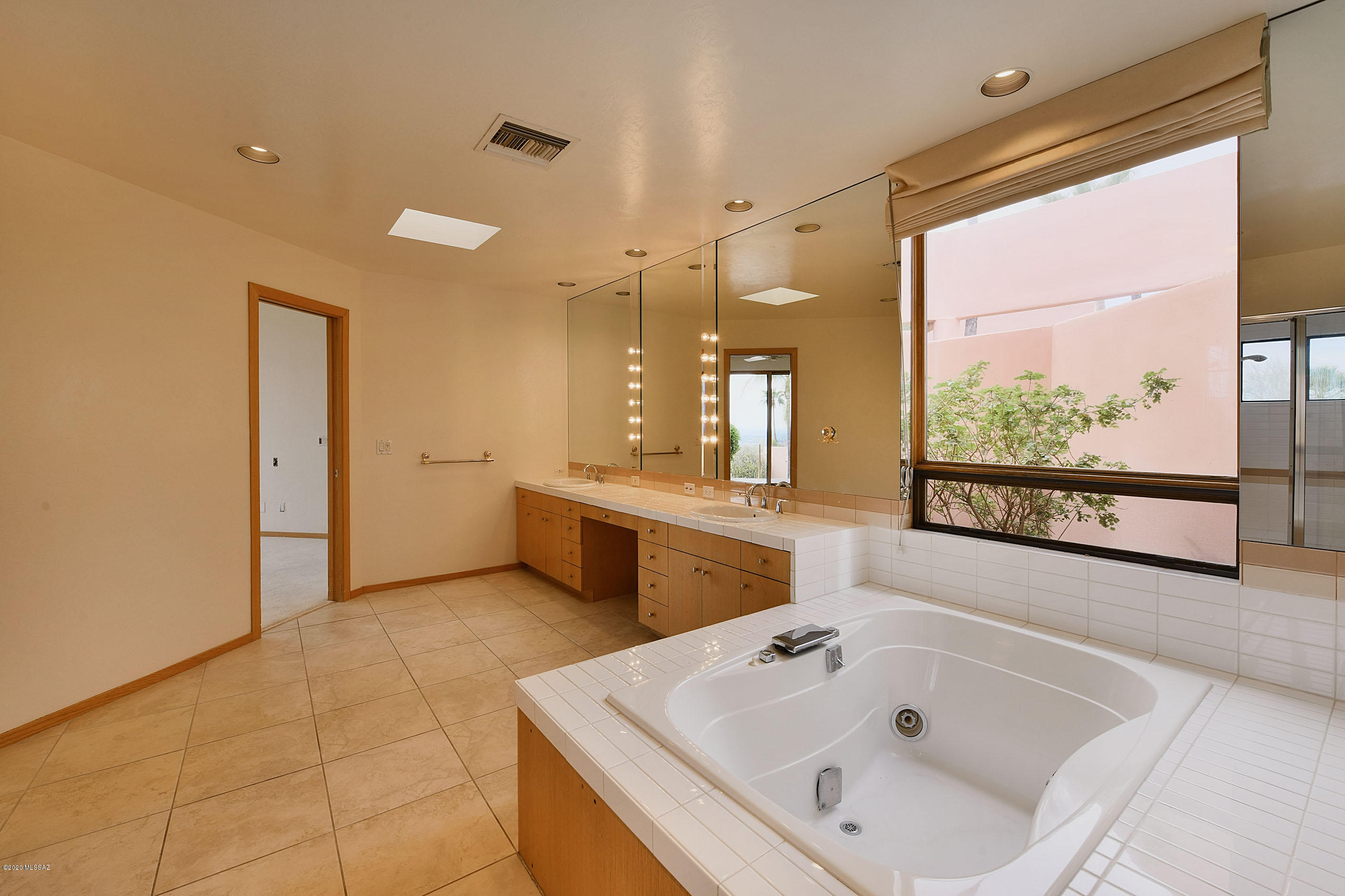 3330 E Cobblestone Place