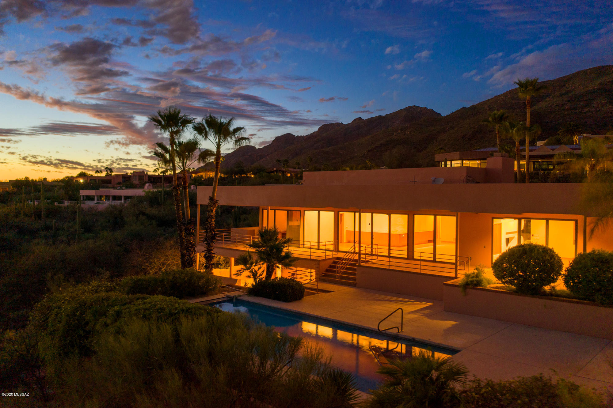 3330 E Cobblestone Place