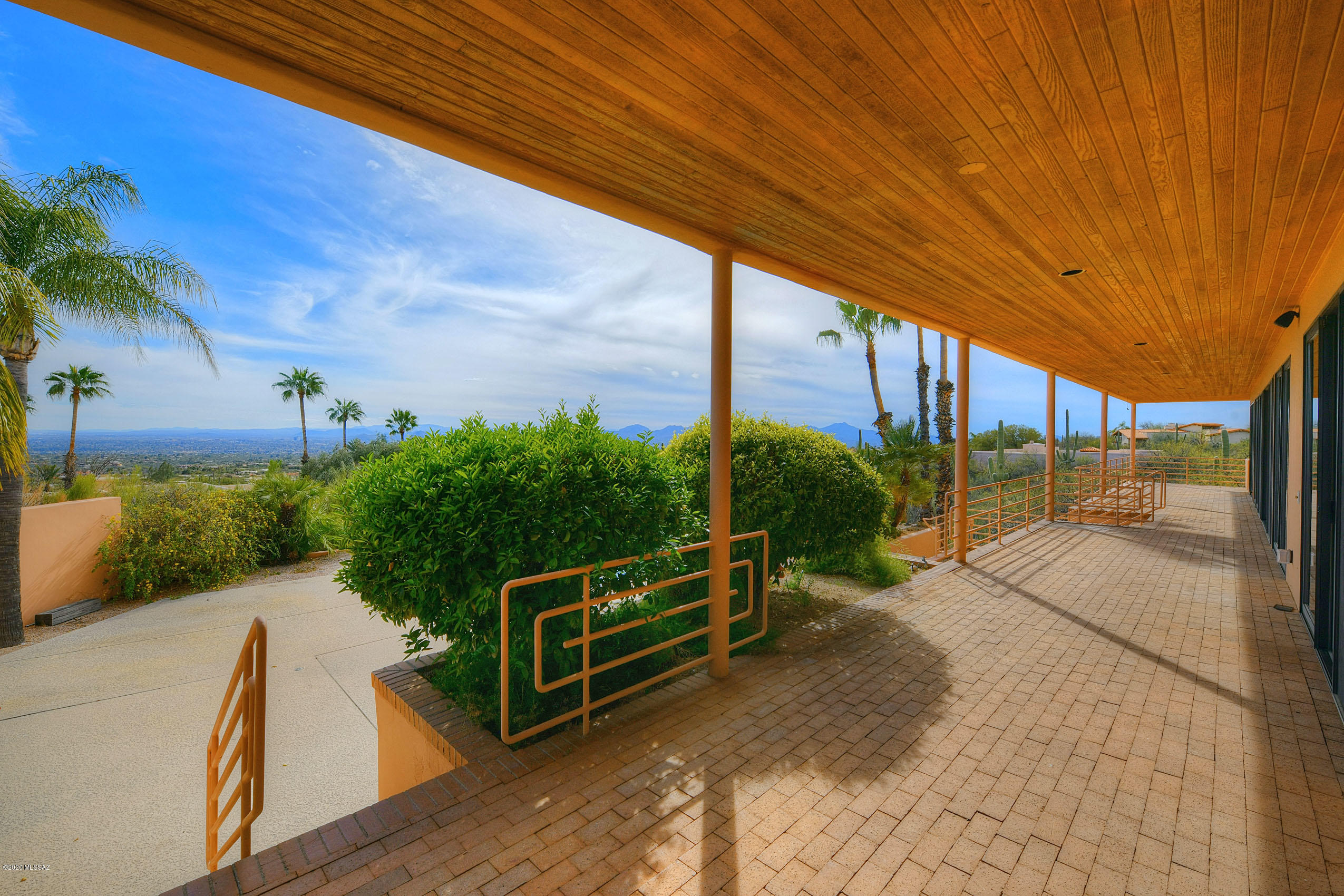 3330 E Cobblestone Place