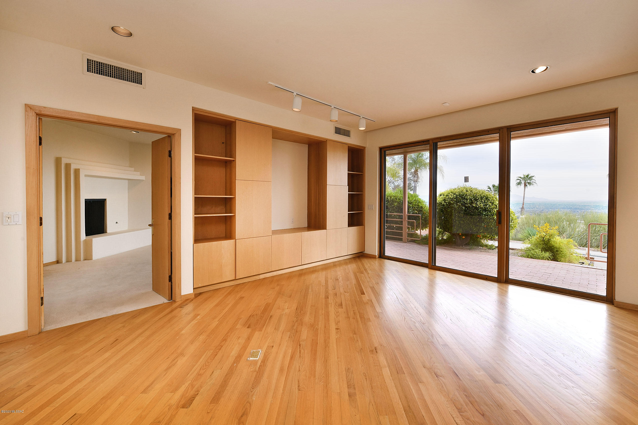 3330 E Cobblestone Place