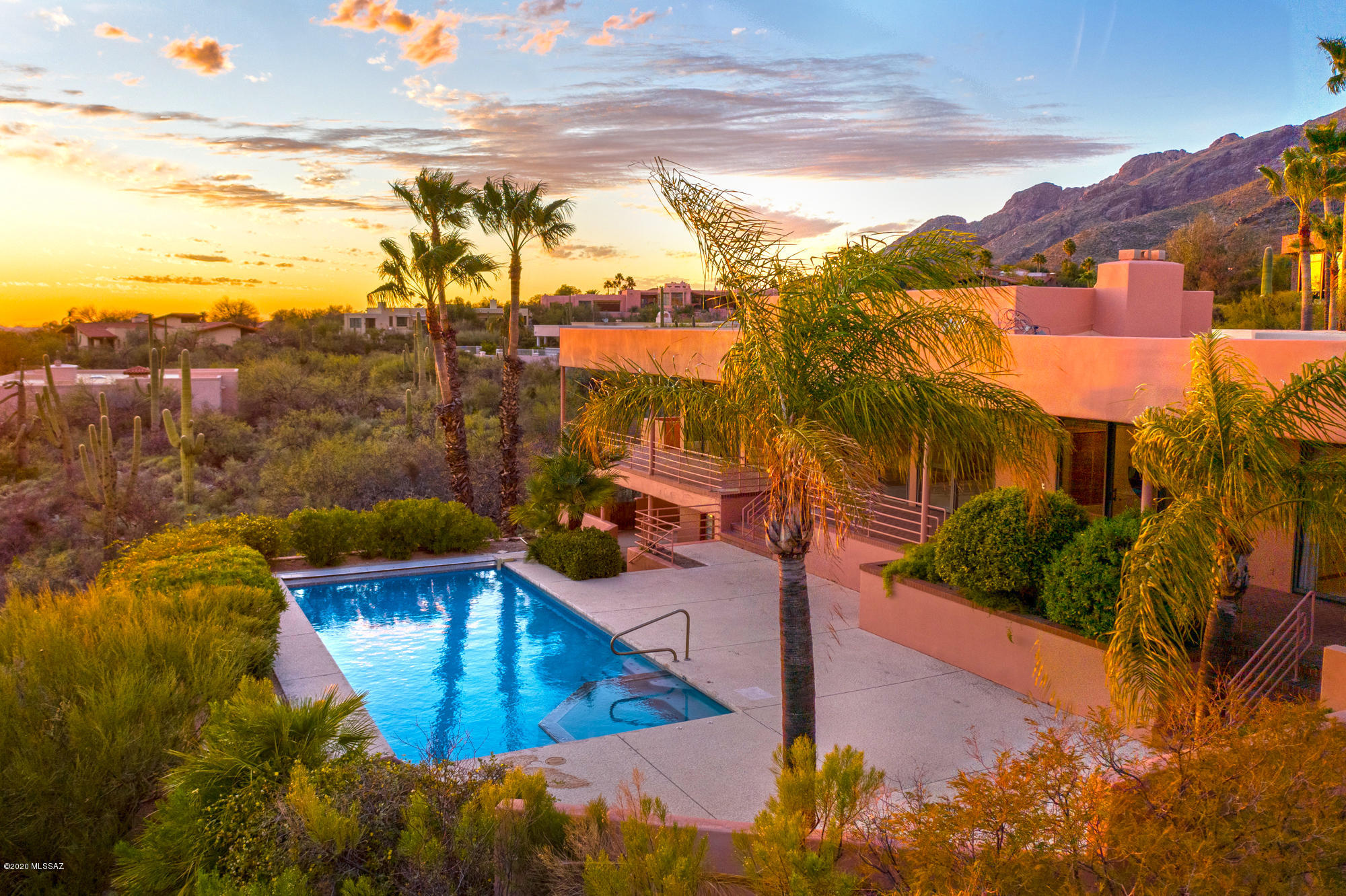 3330 E Cobblestone Place