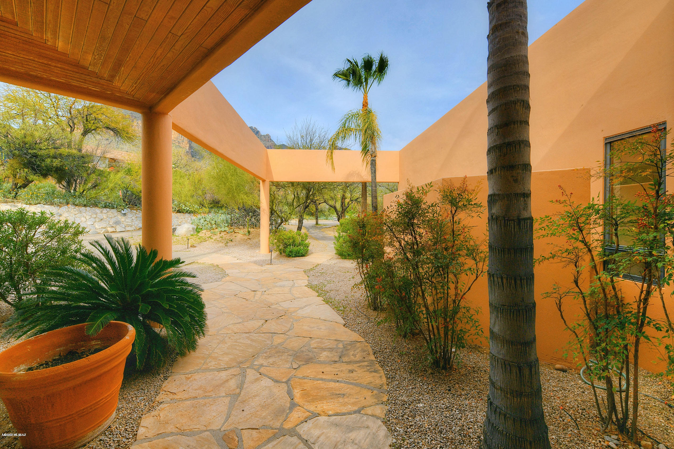 3330 E Cobblestone Place