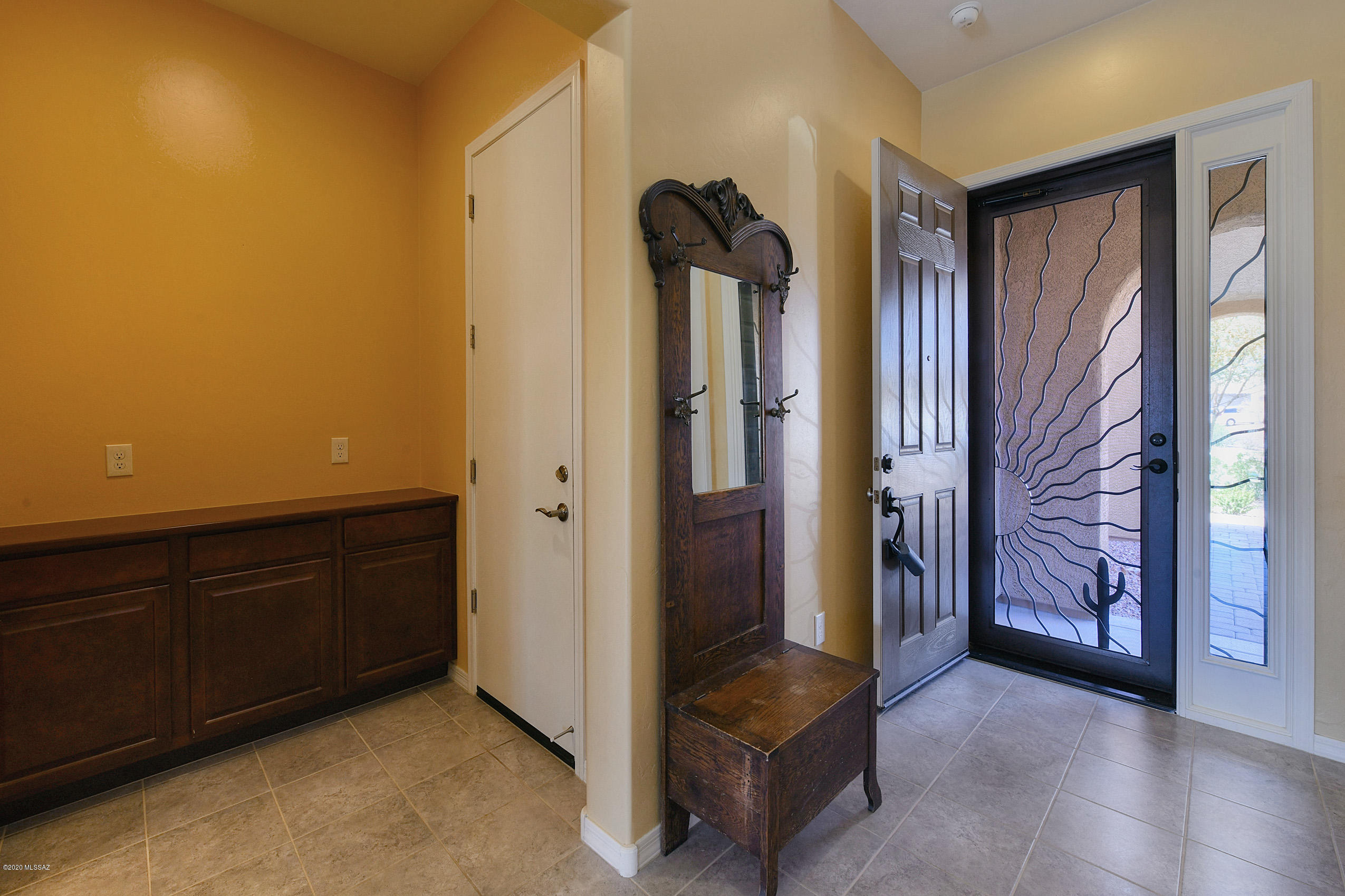 1005 W Lark Bunting Lane