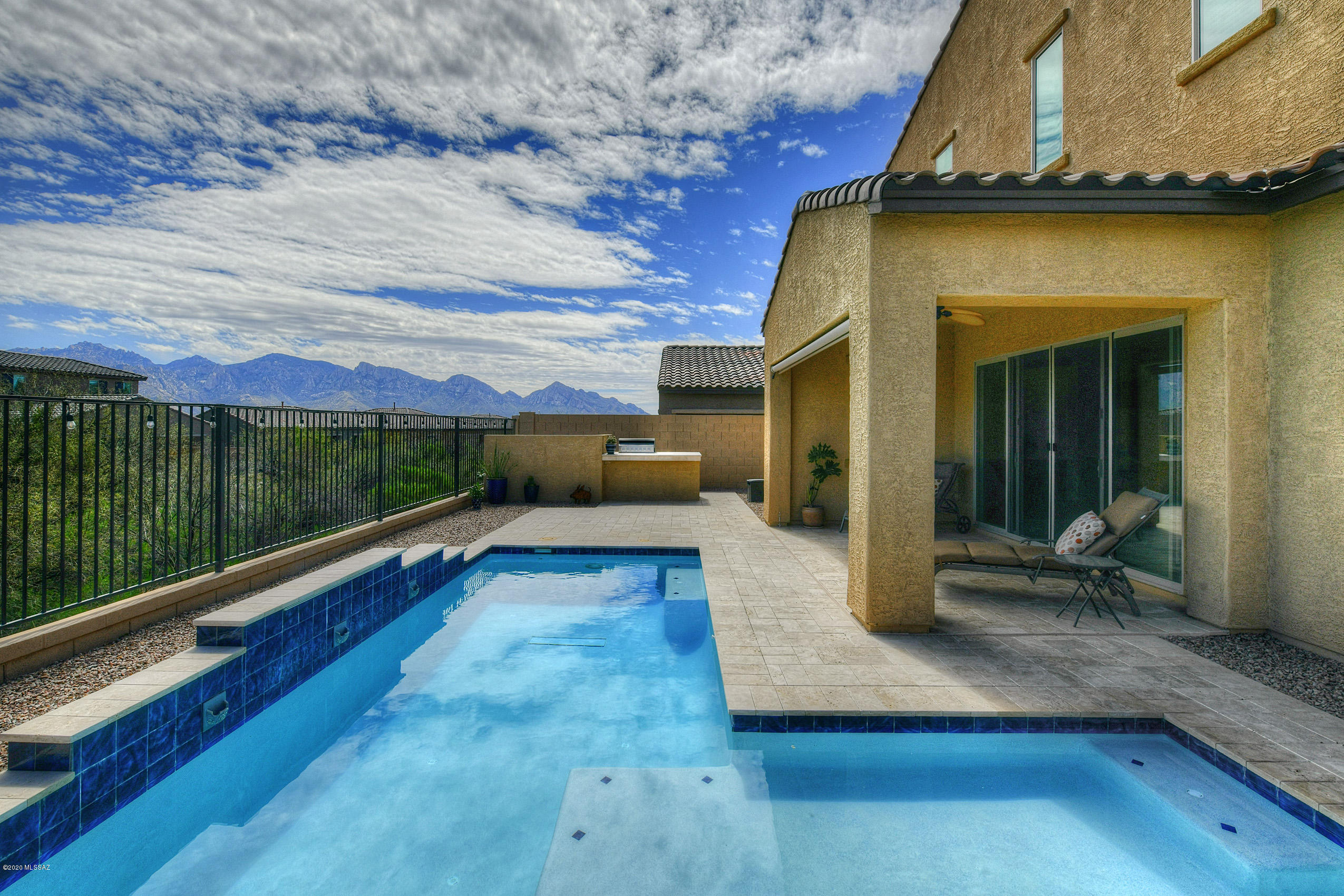 1005 W Lark Bunting Lane