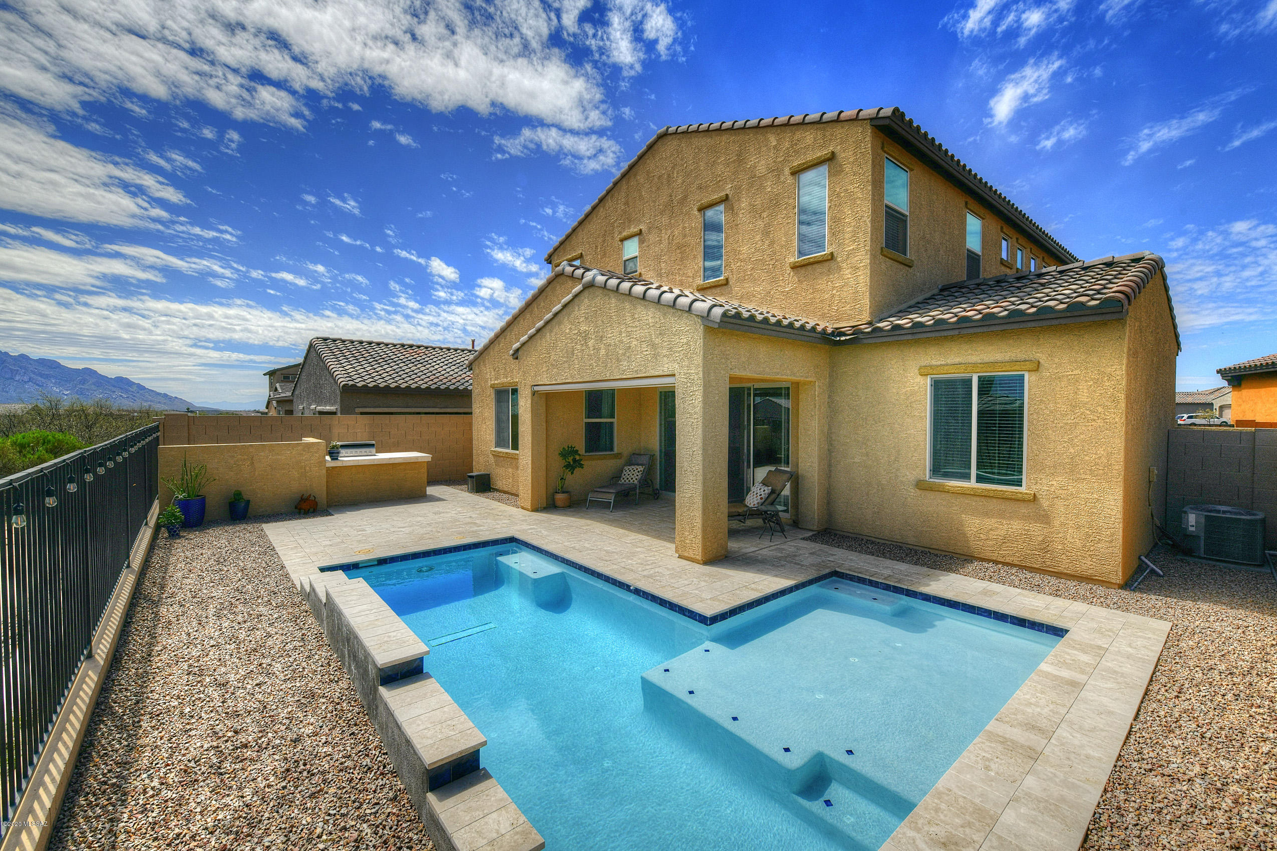 1005 W Lark Bunting Lane