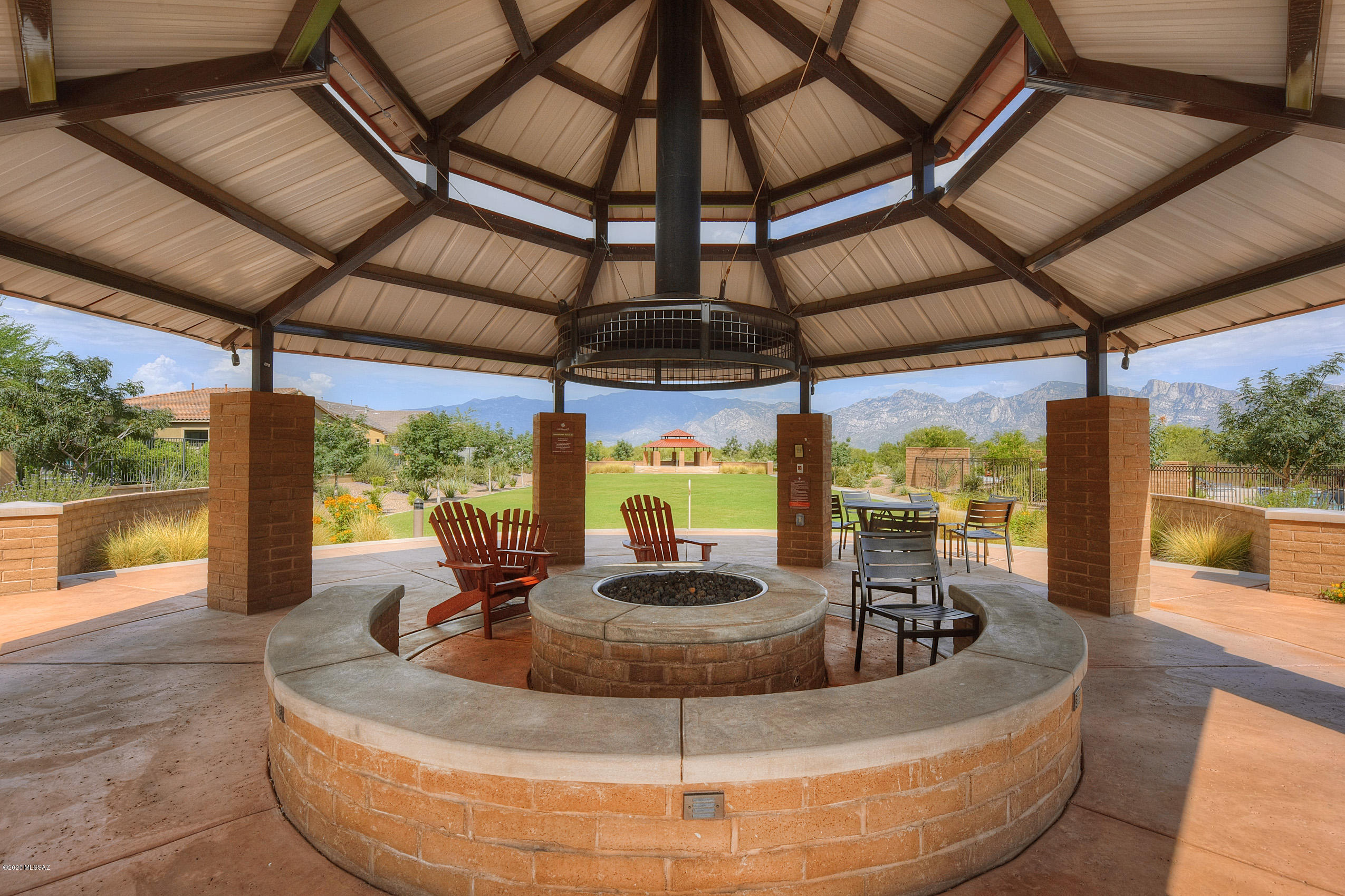 1005 W Lark Bunting Lane