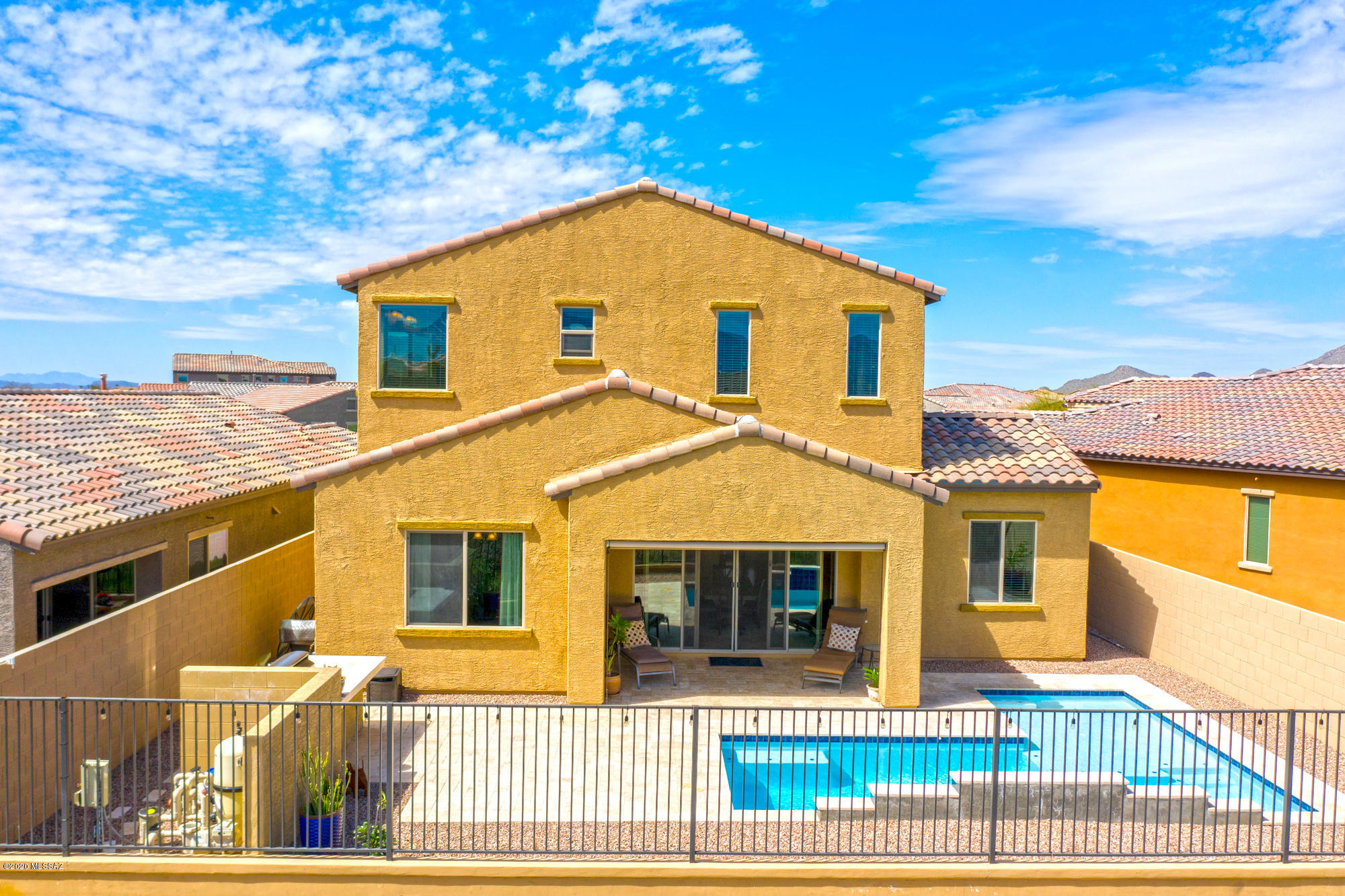 1005 W Lark Bunting Lane