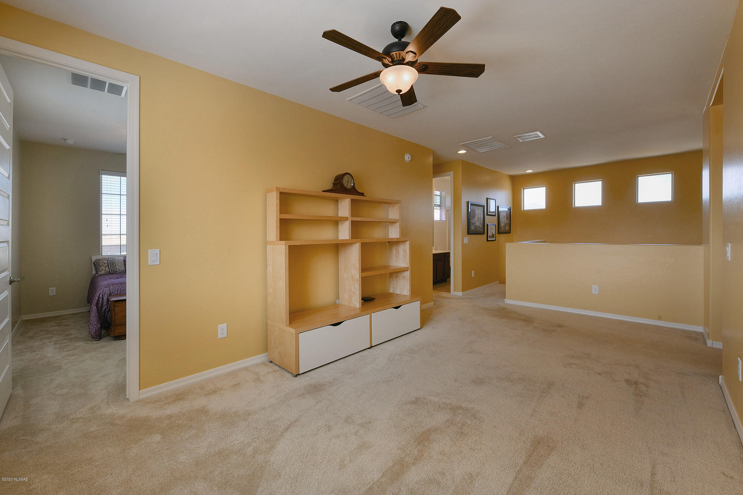 1005 W Lark Bunting Lane