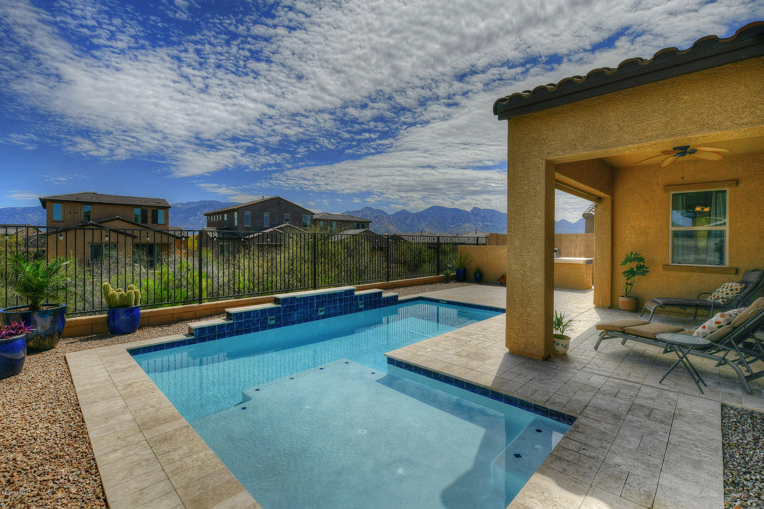 1005 W Lark Bunting Lane