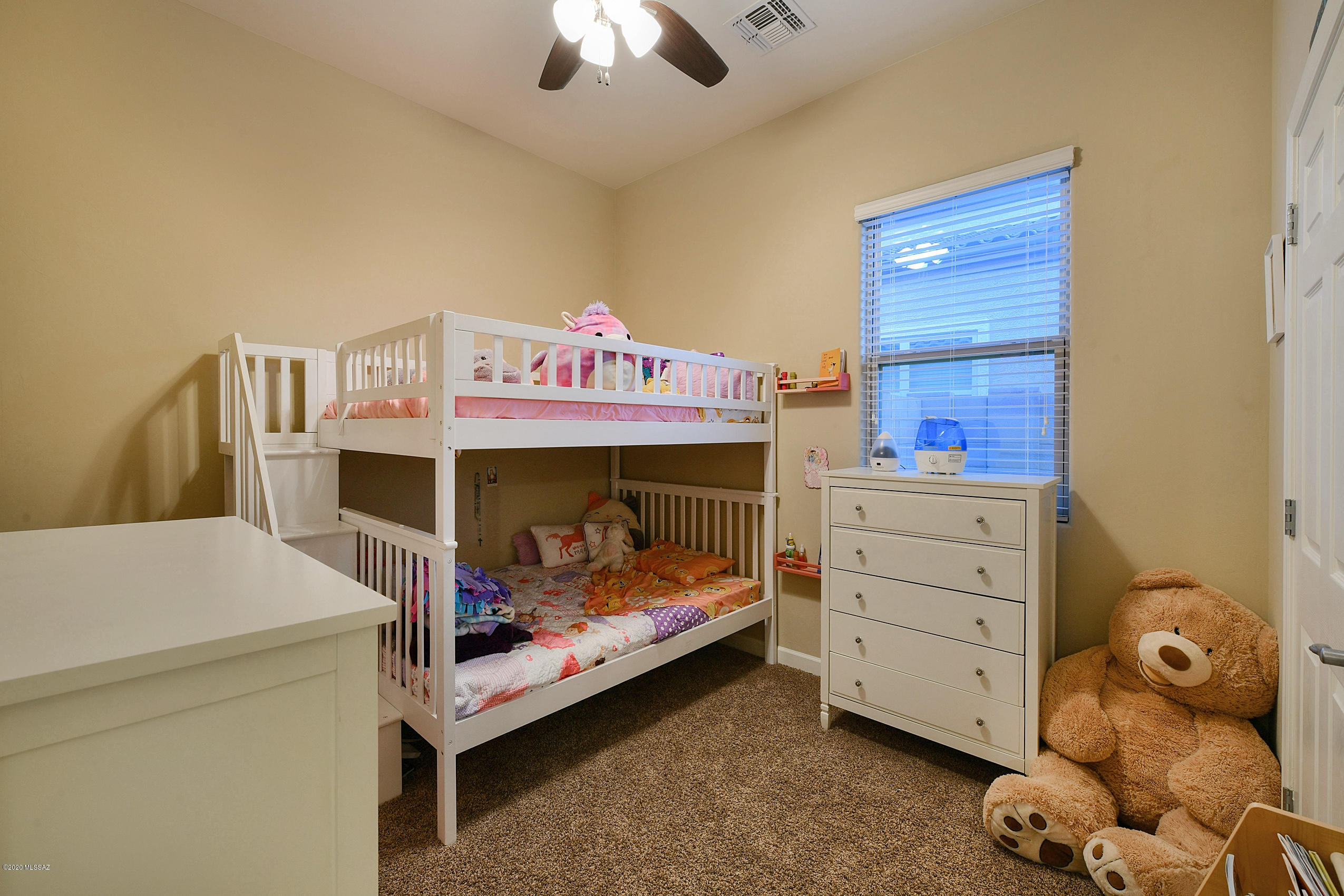 9877 N Howling Wolf Road