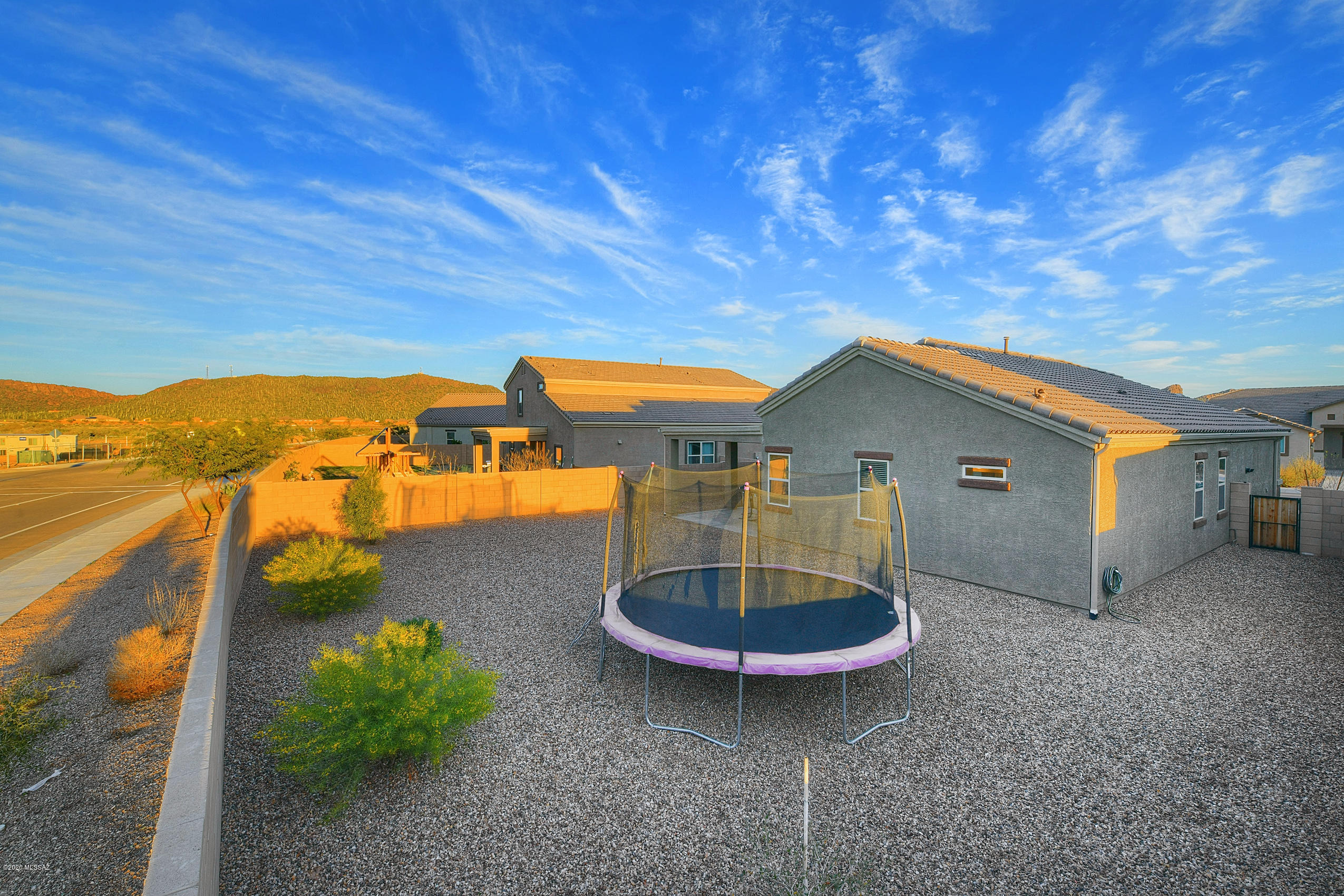 9877 N Howling Wolf Road