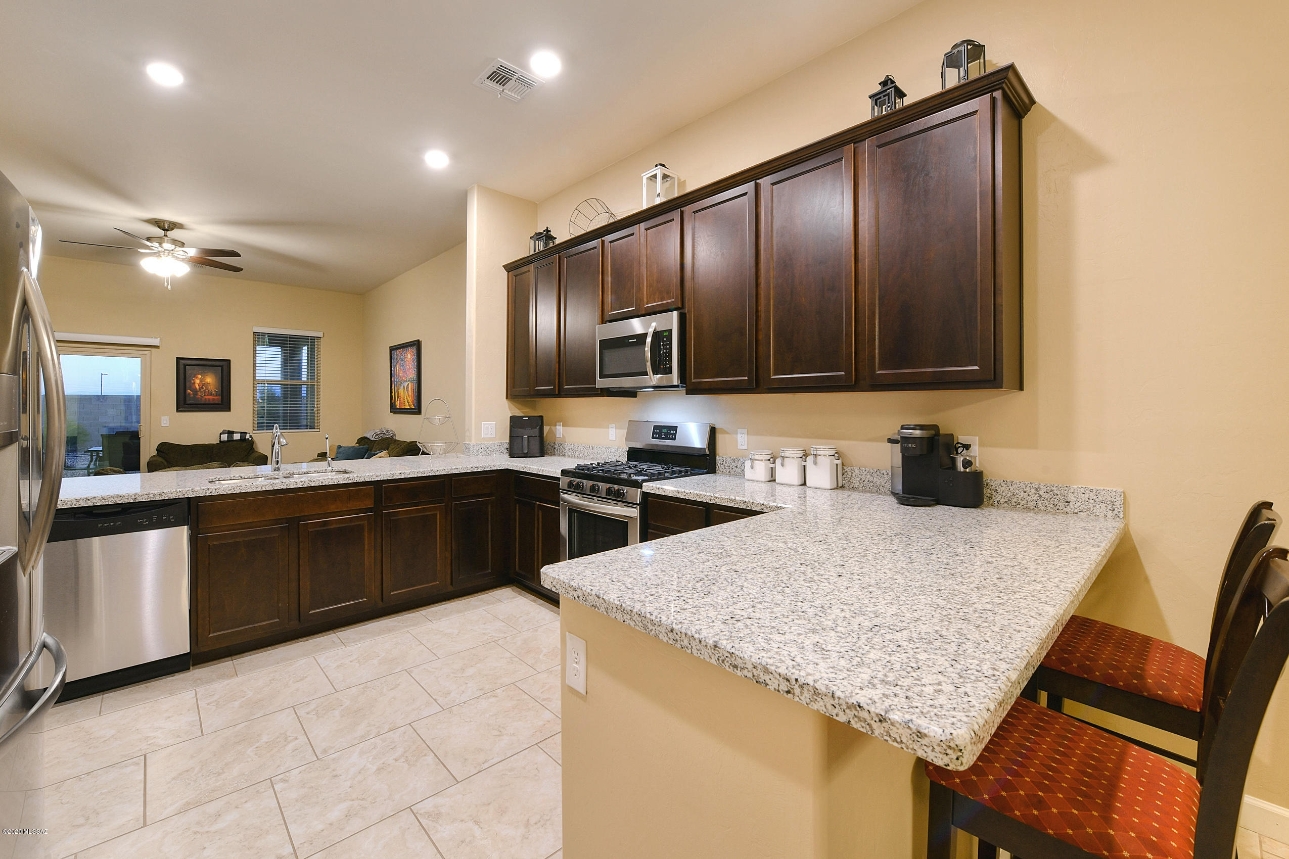 9877 N Howling Wolf Road