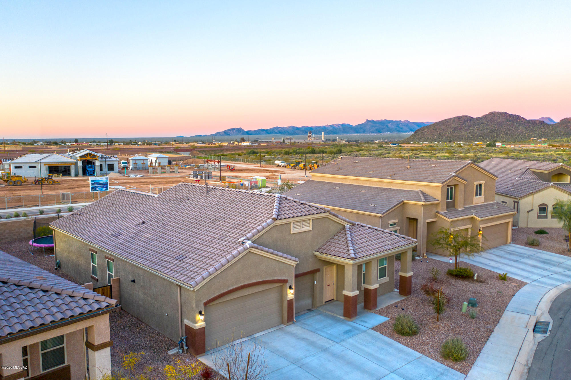 9877 N Howling Wolf Road