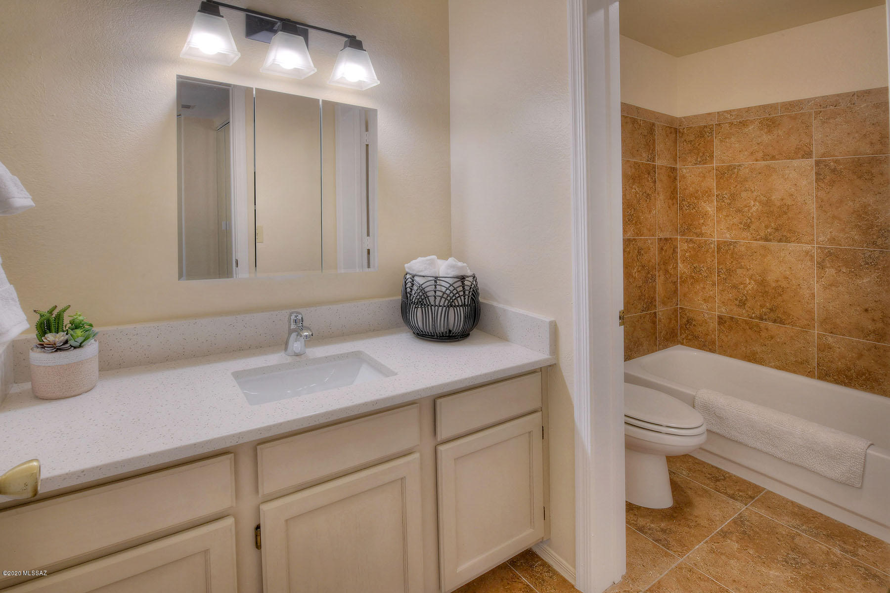 6655 N Canyon Crest Drive Unit: 10259