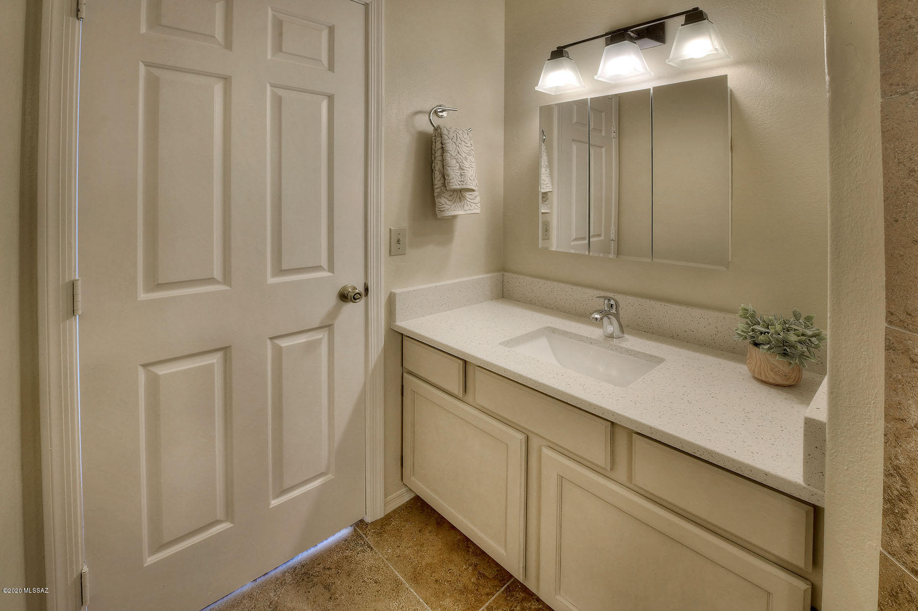 6655 N Canyon Crest Drive Unit: 10259