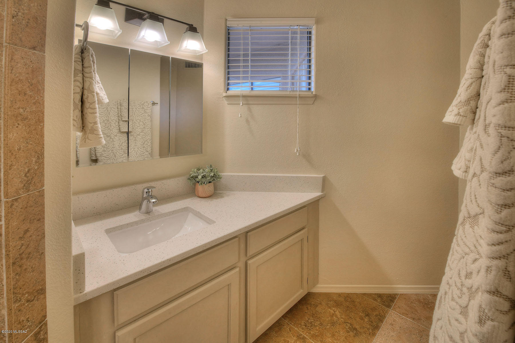 6655 N Canyon Crest Drive Unit: 10259