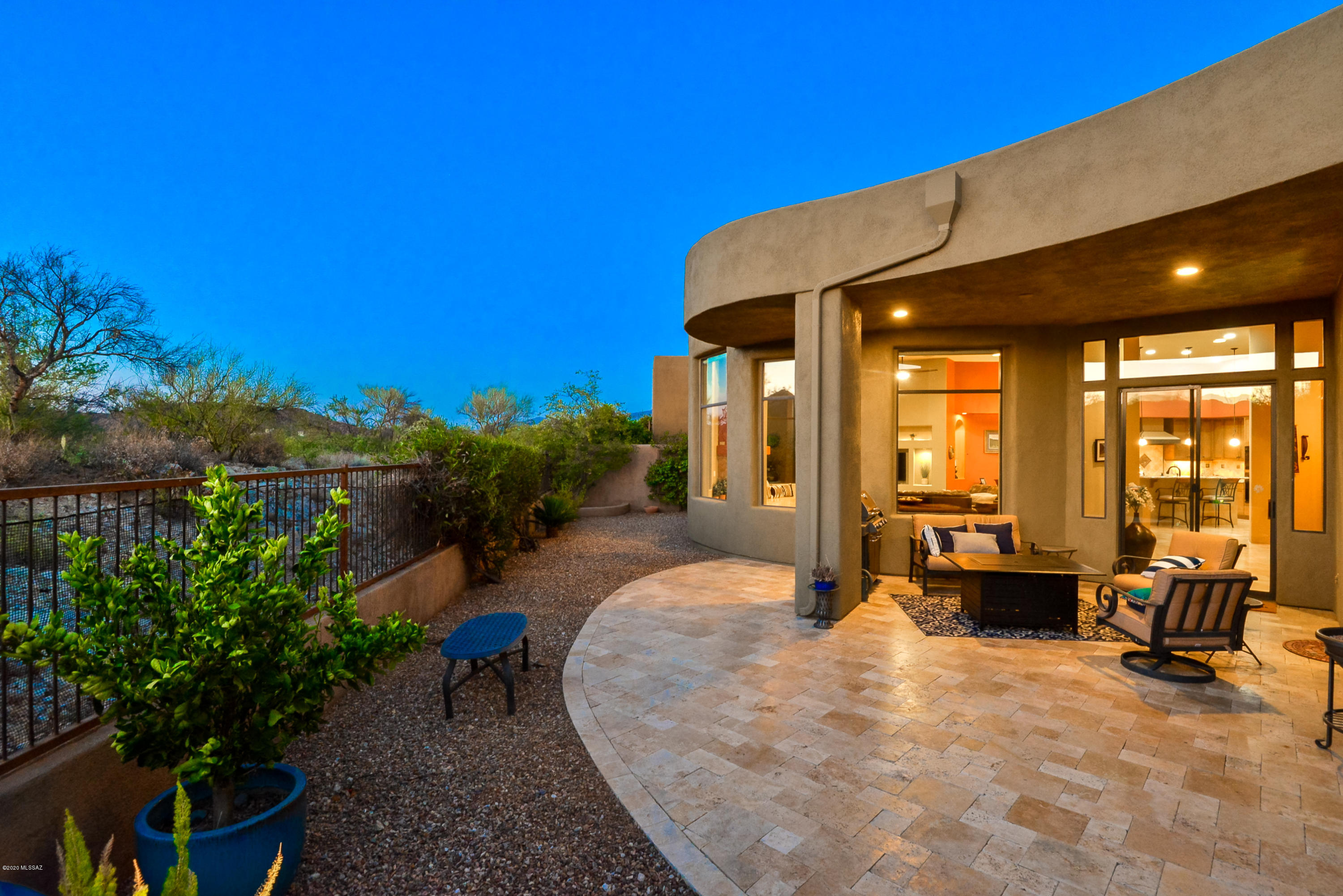 1028 W Lone Mesquite Drive