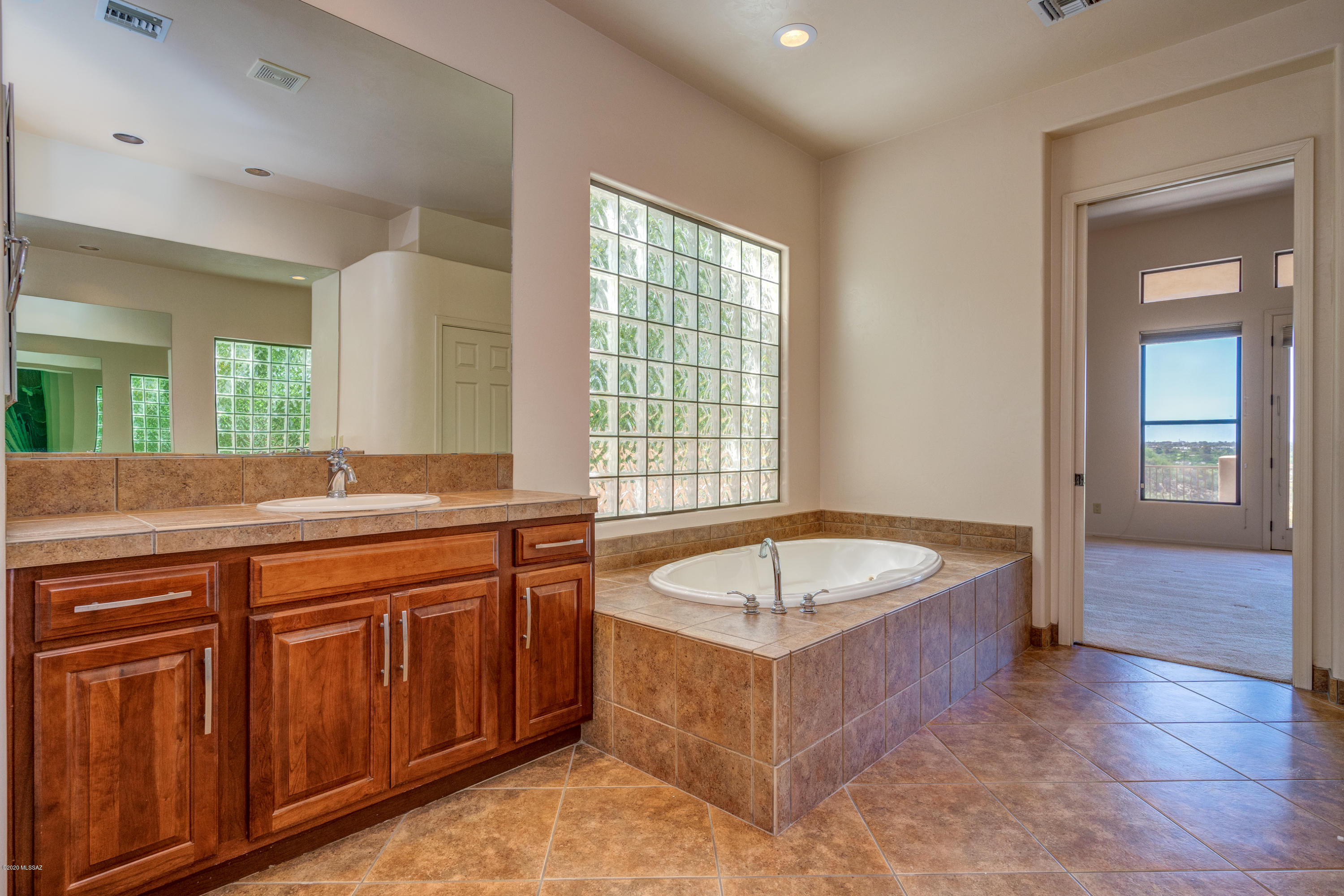 5362 E Camino Rio De Luz