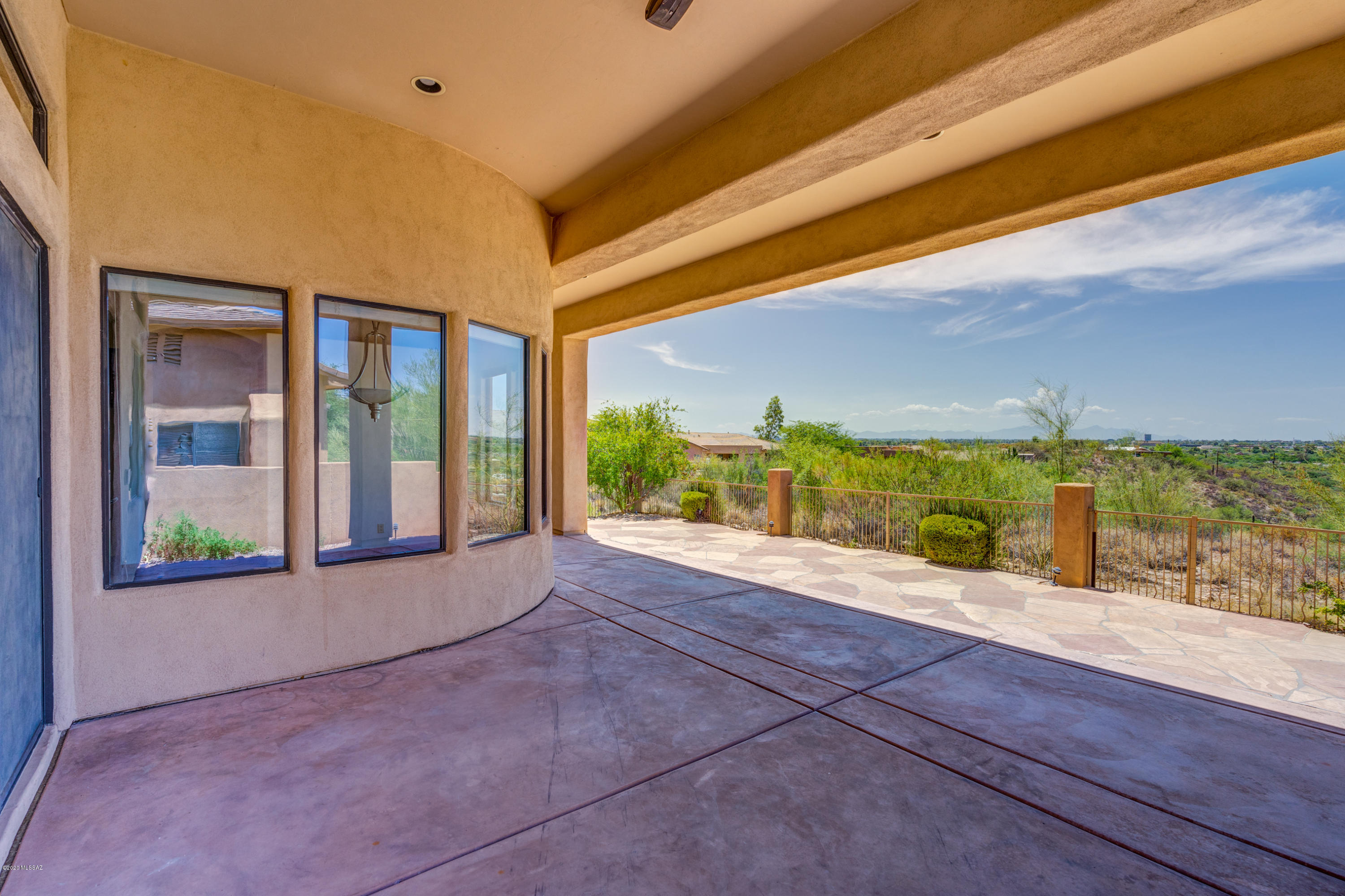 5362 E Camino Rio De Luz