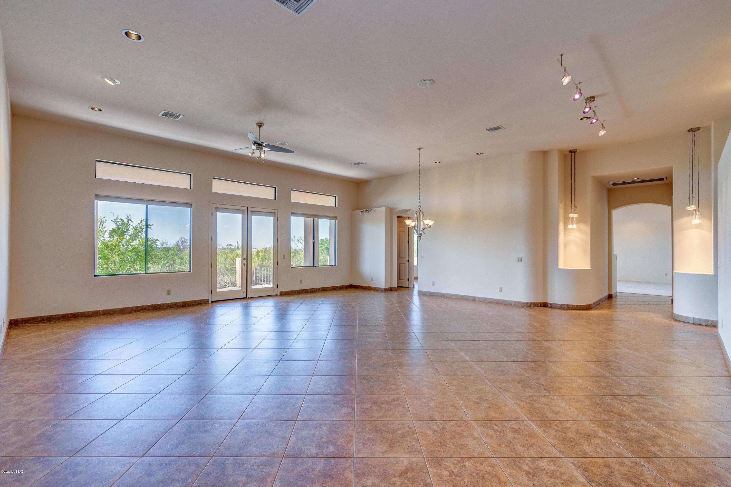 5362 E Camino Rio De Luz