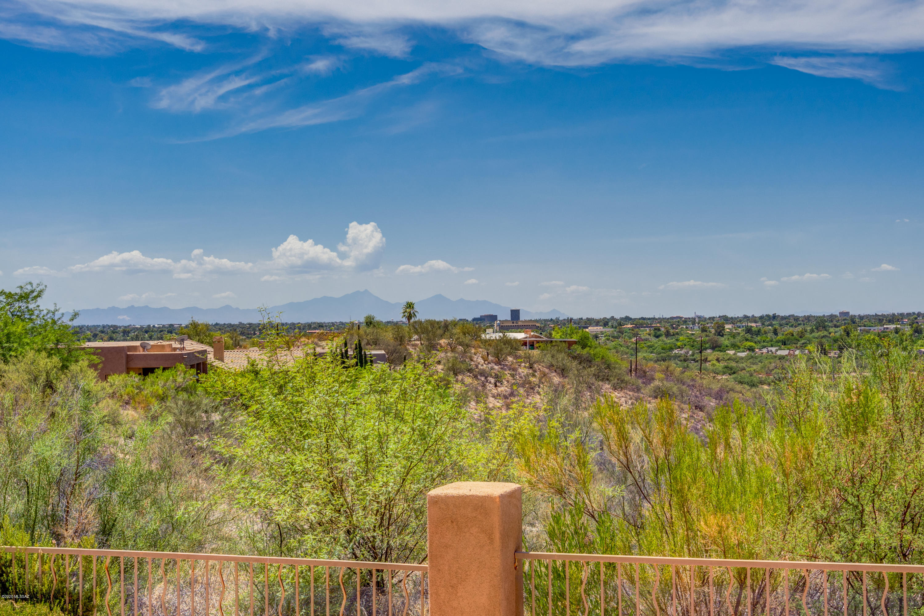 5362 E Camino Rio De Luz