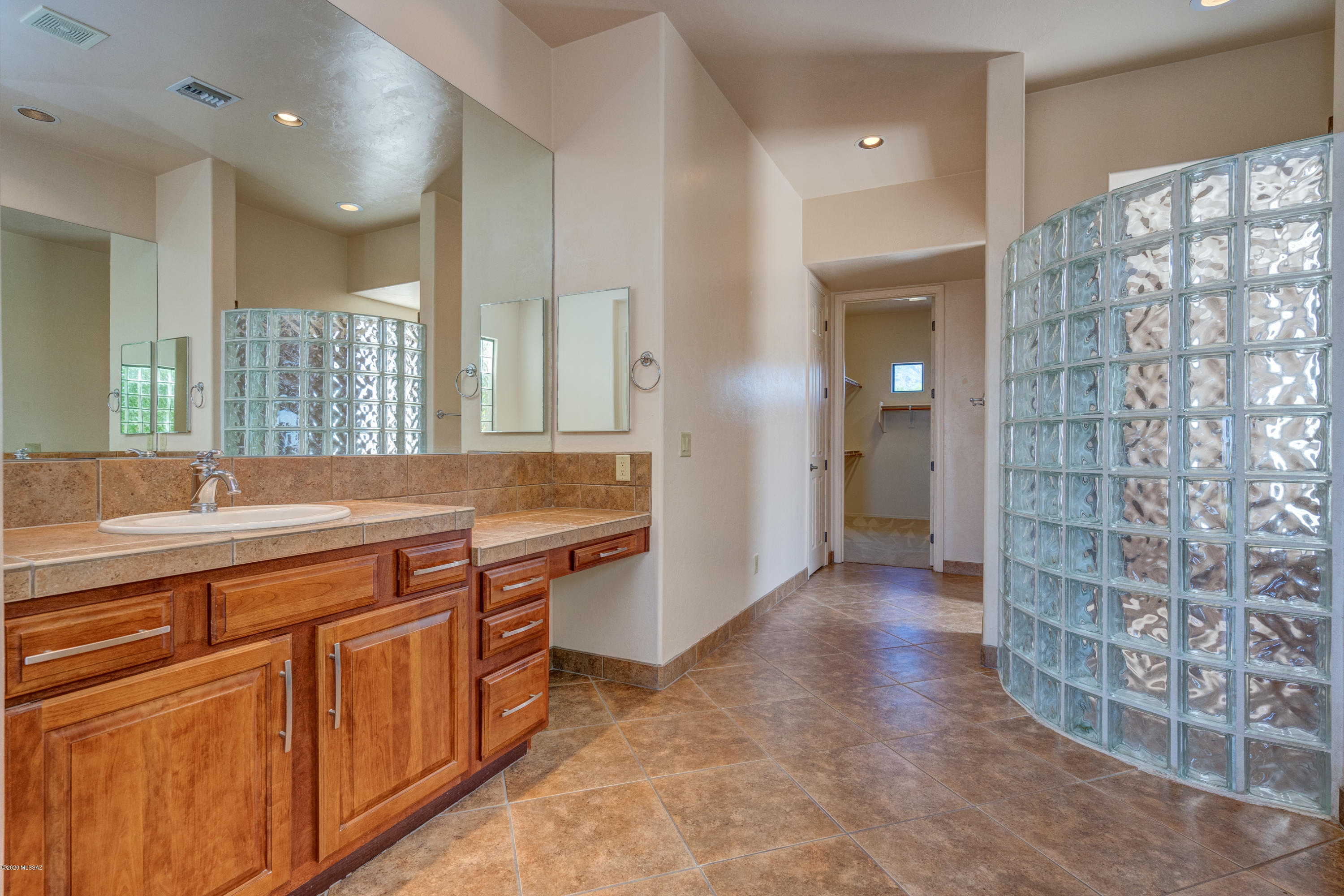 5362 E Camino Rio De Luz