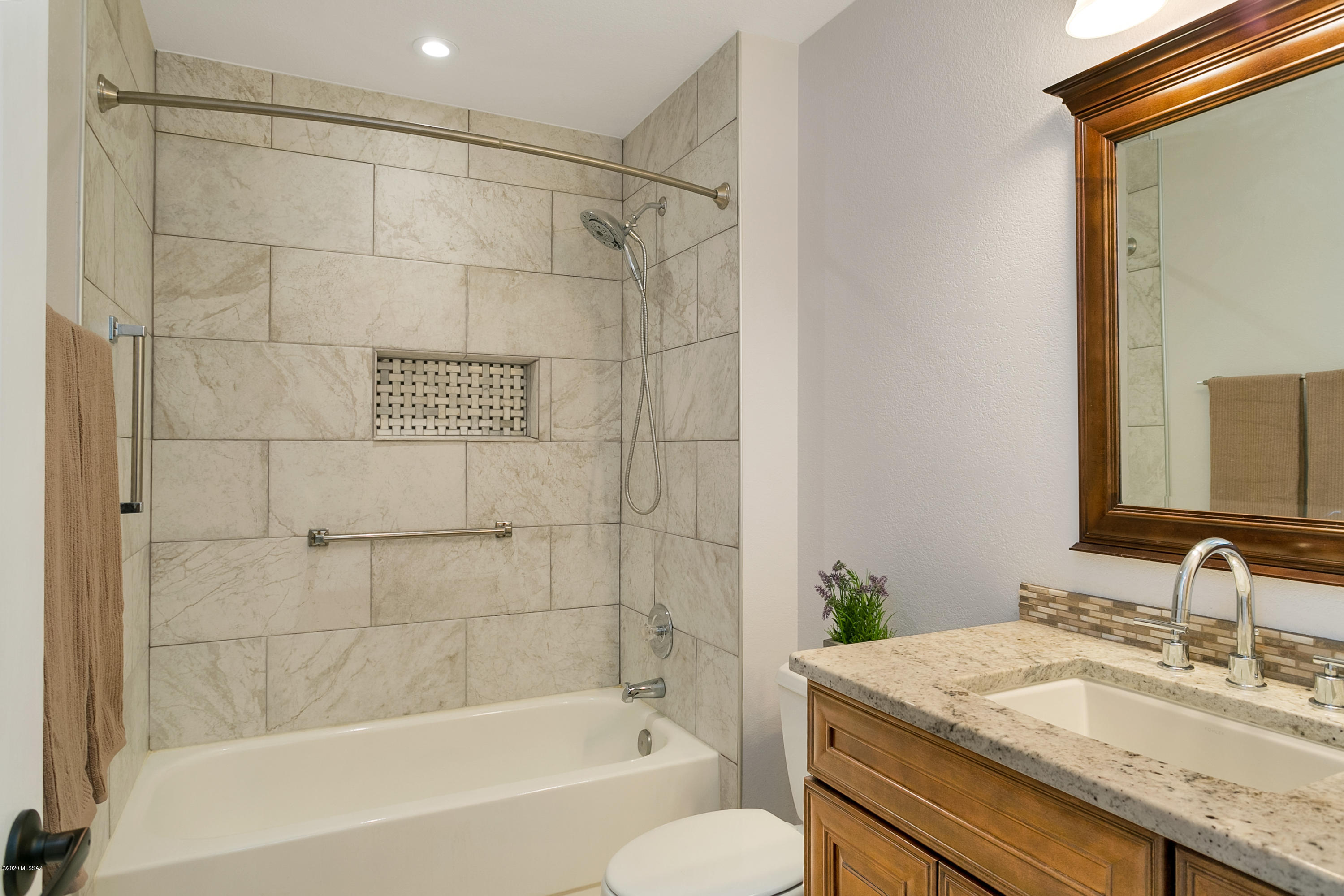 979 E Seven Palms Drive