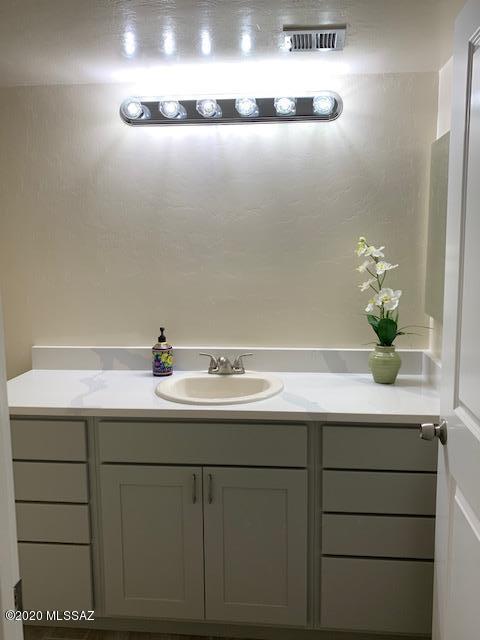 5751 N Kolb Road Unit: 21104