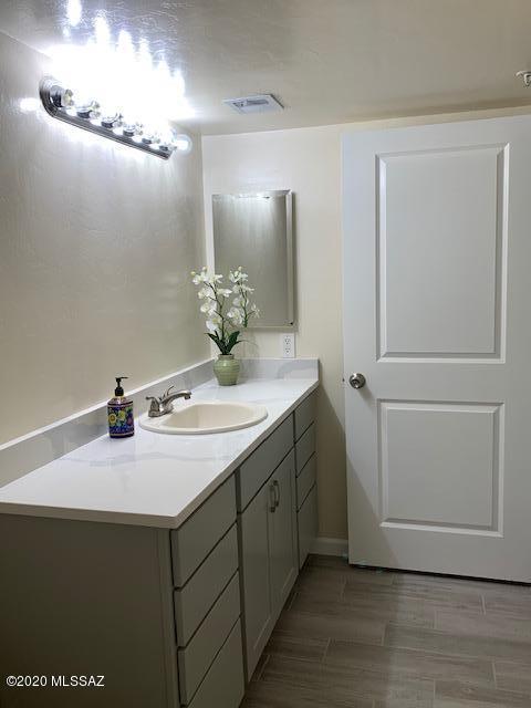 5751 N Kolb Road Unit: 21104