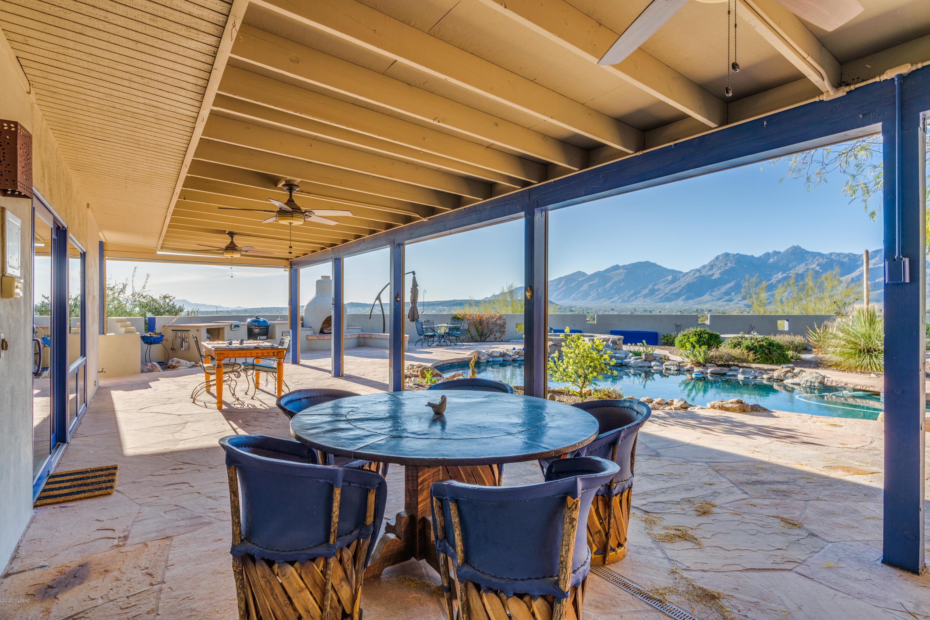 9511 E Bush Hill Place