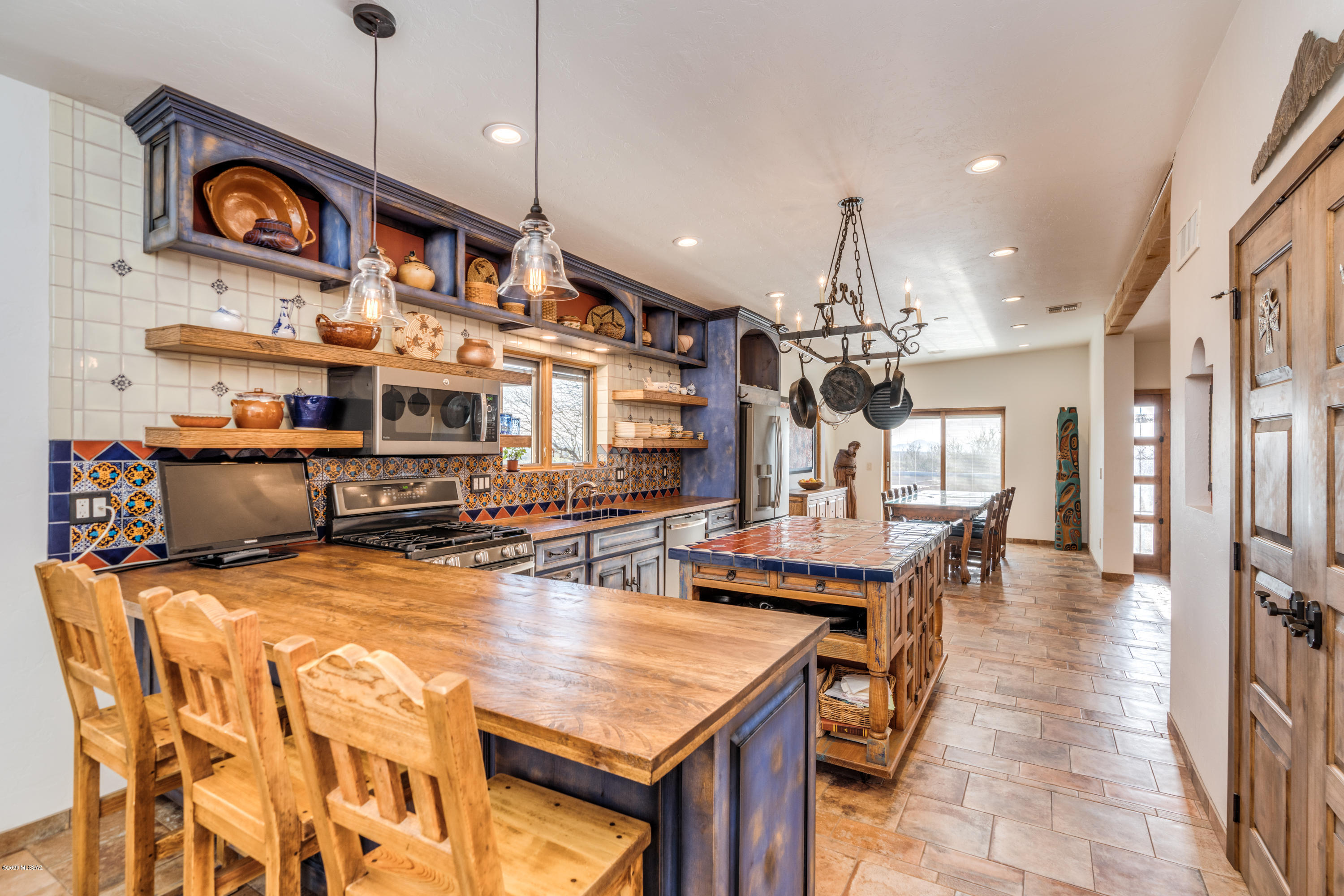 9511 E Bush Hill Place