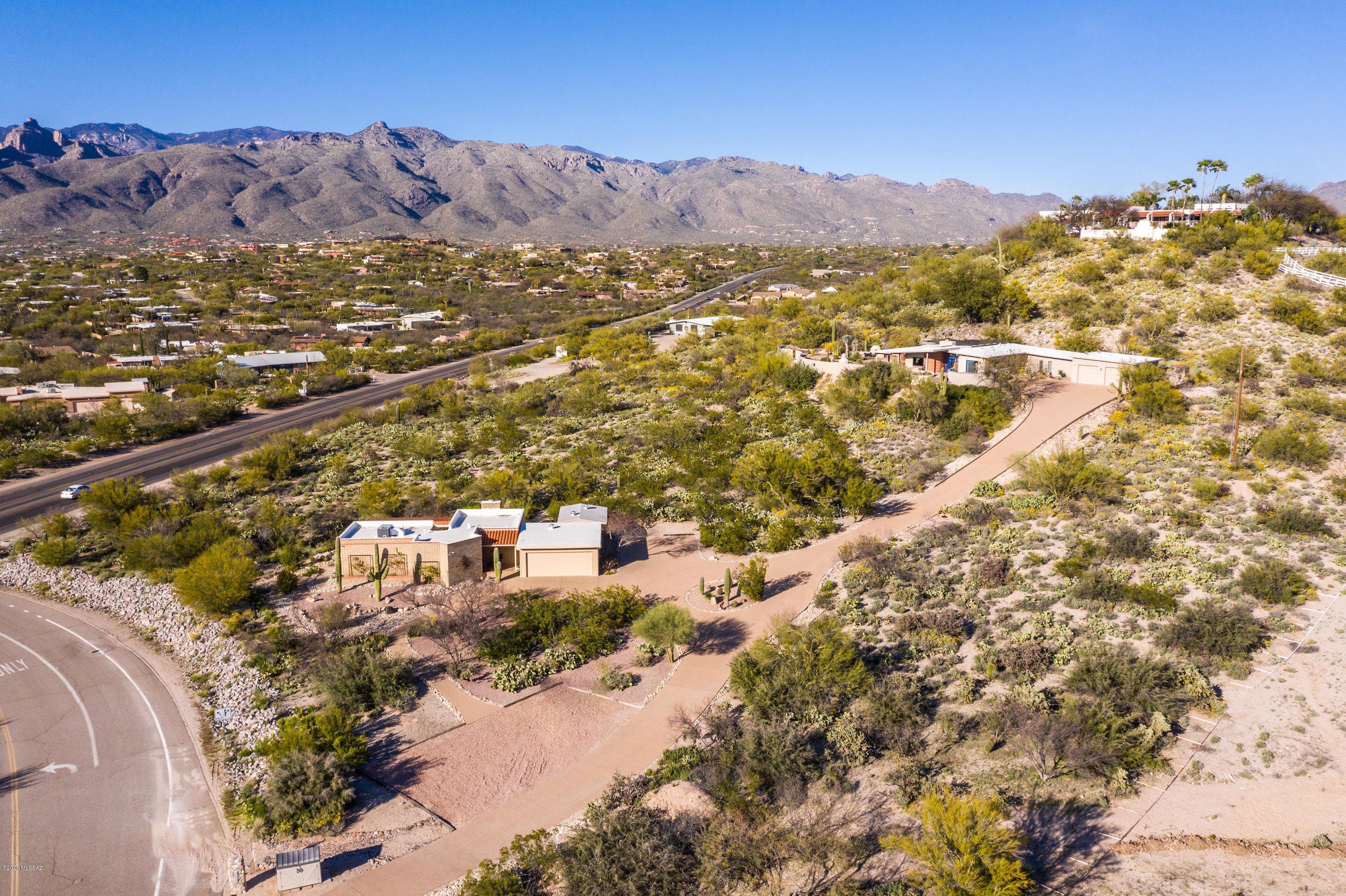 9511 E Bush Hill Place