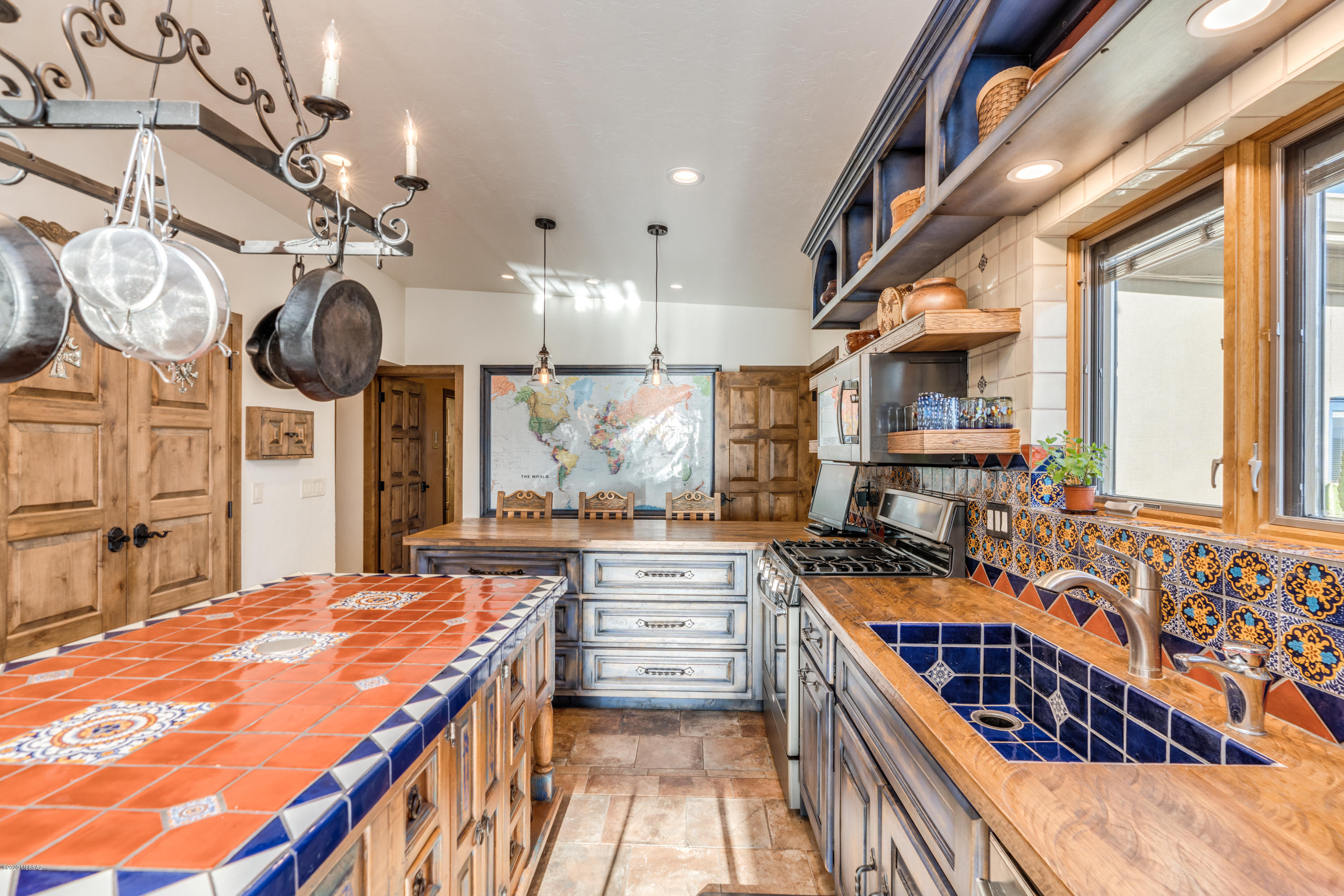 9511 E Bush Hill Place