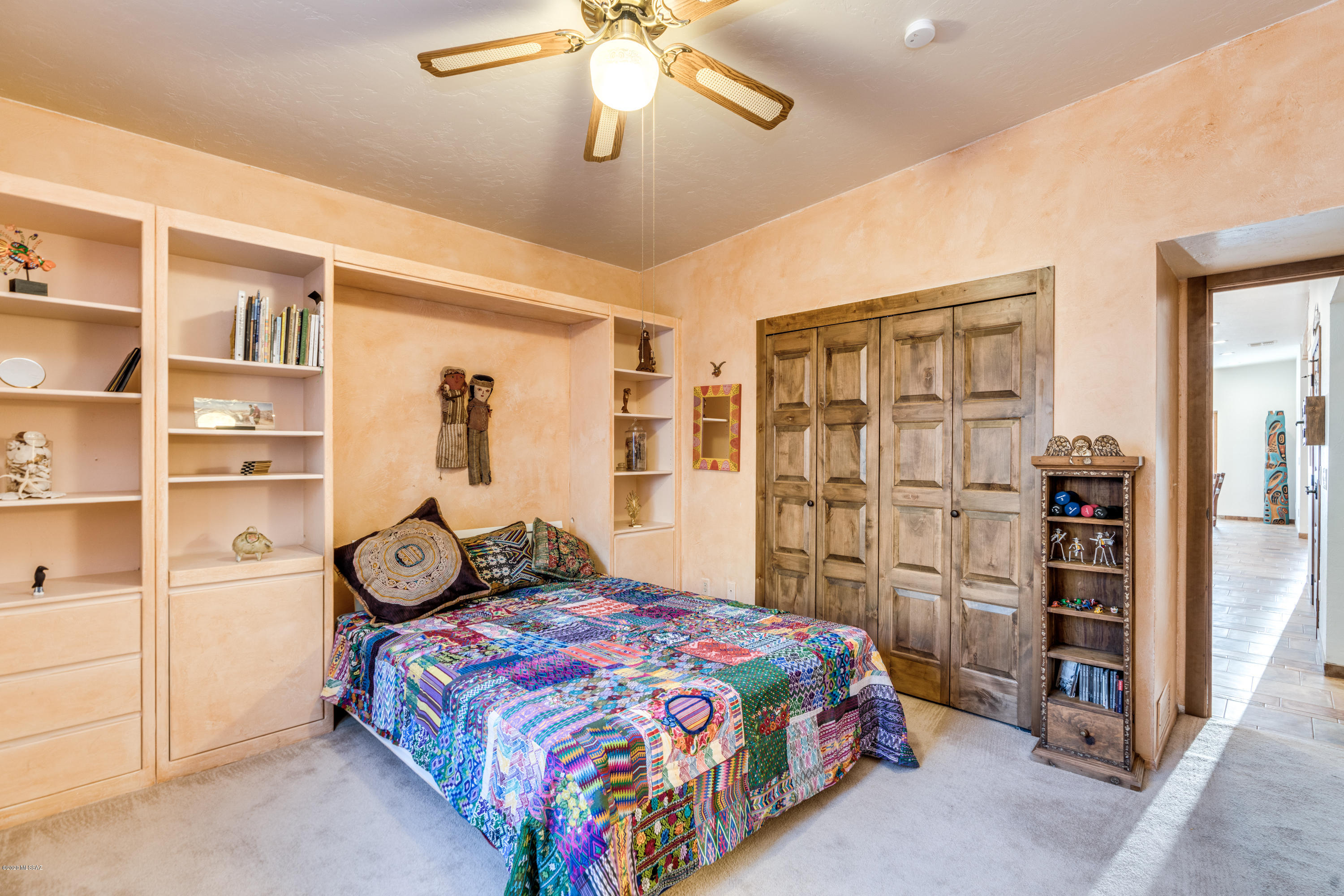 9511 E Bush Hill Place