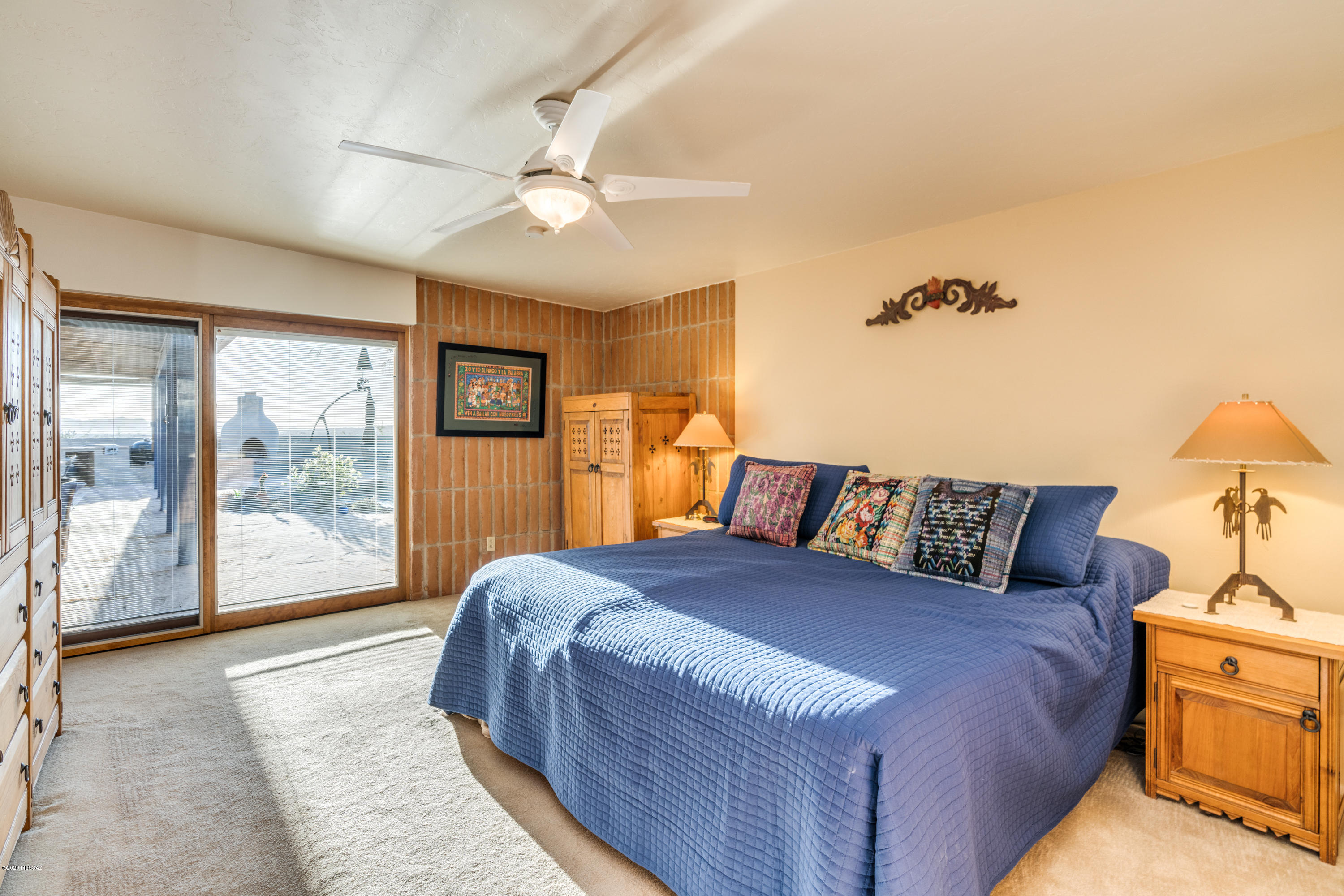 9511 E Bush Hill Place