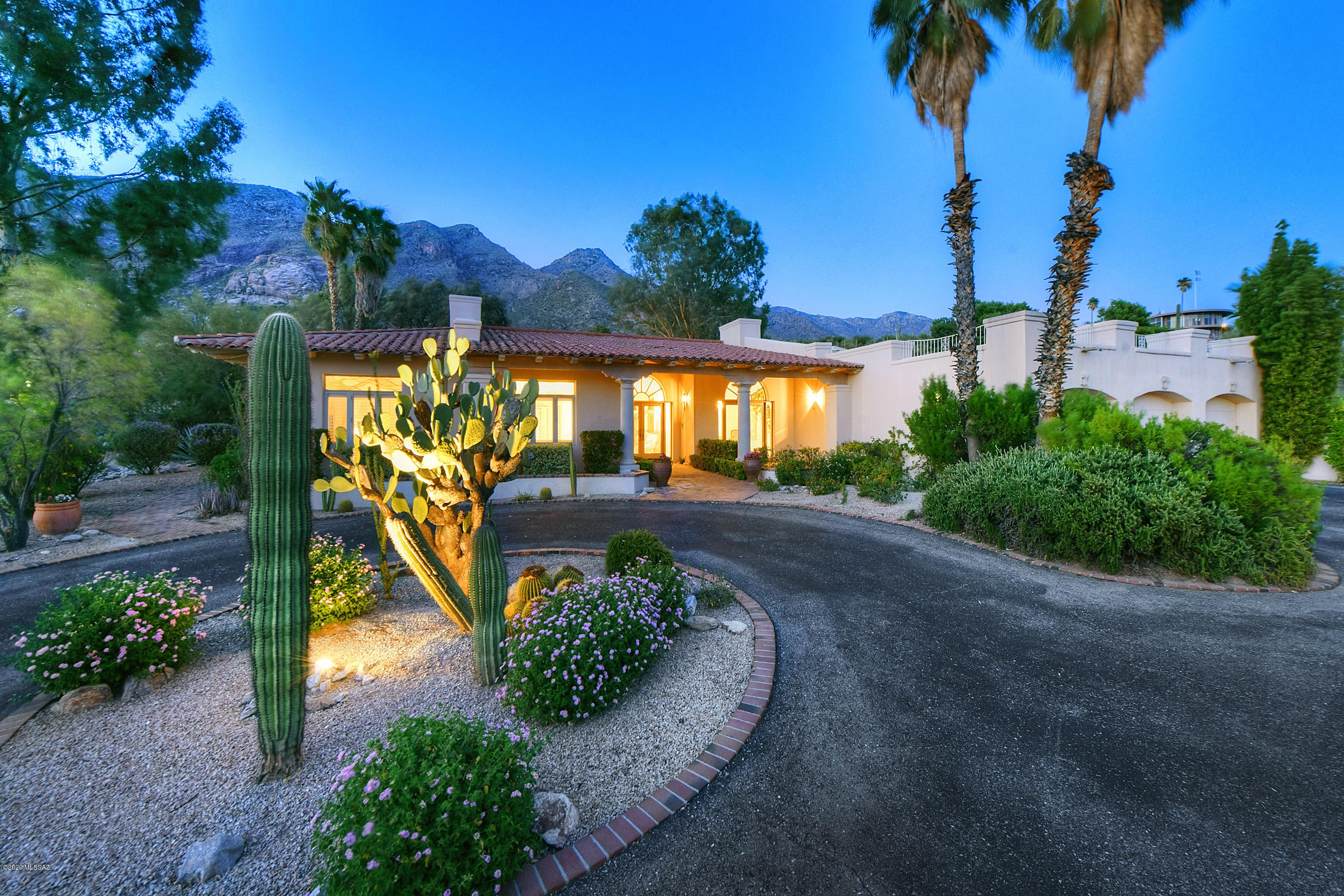 6720 N Saint Andrews Drive