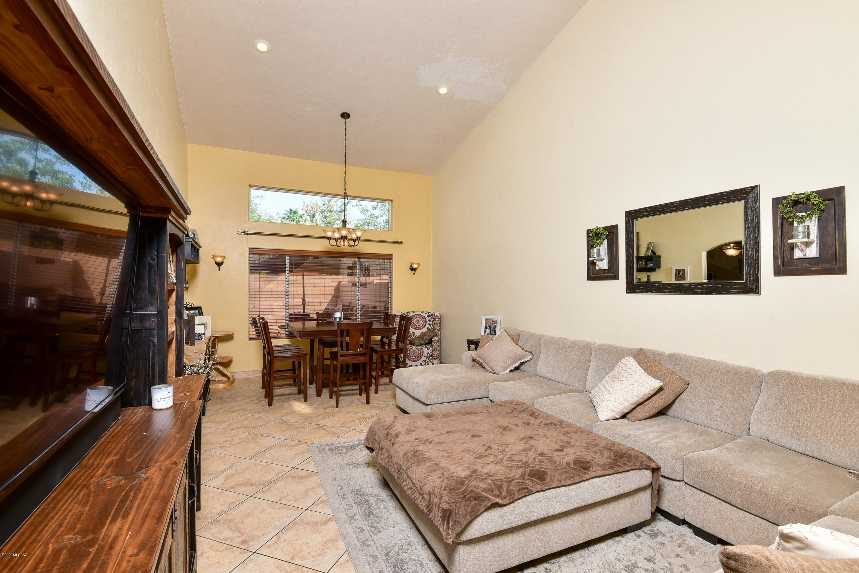 5360 N Entrada De Sabino