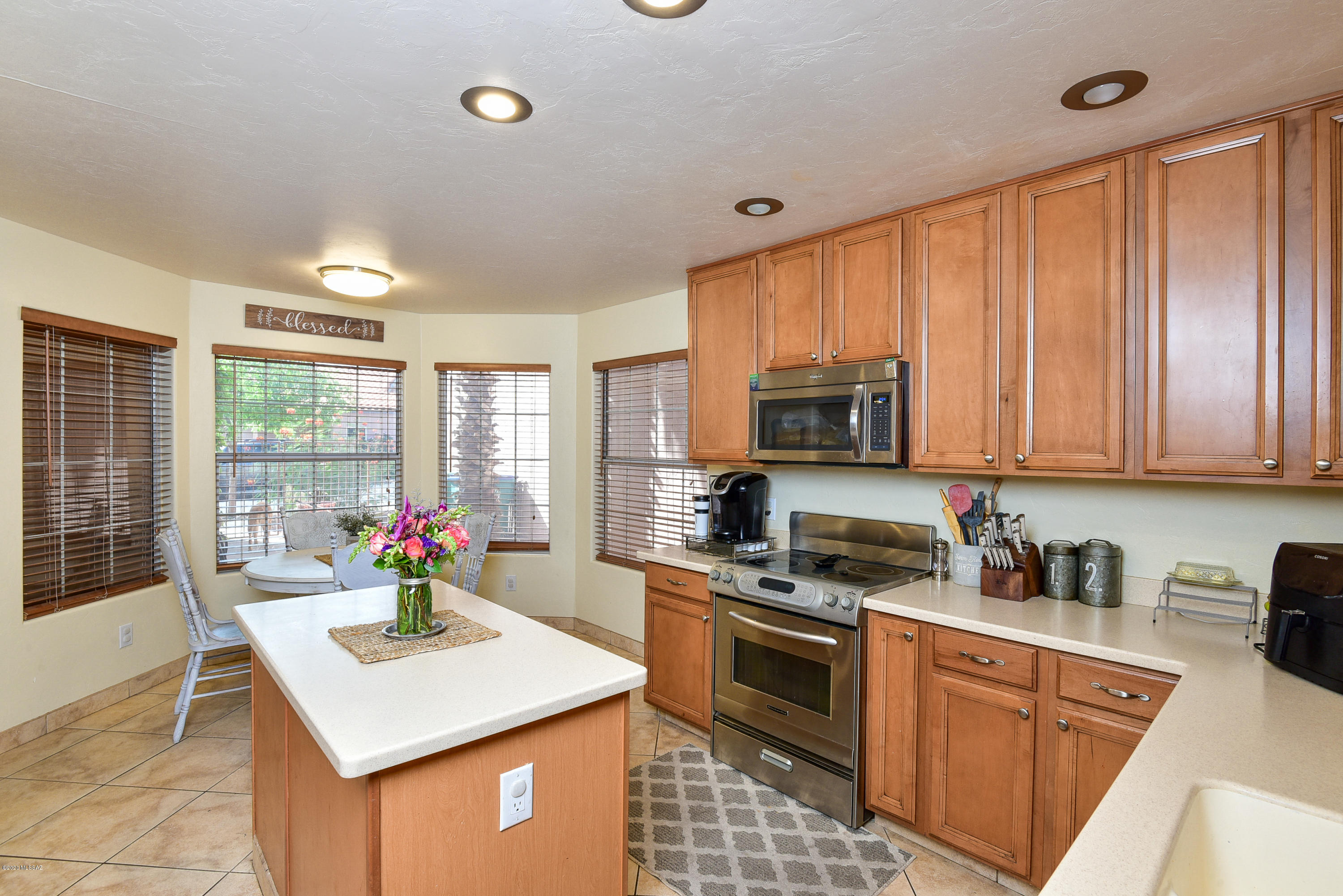 5360 N Entrada De Sabino