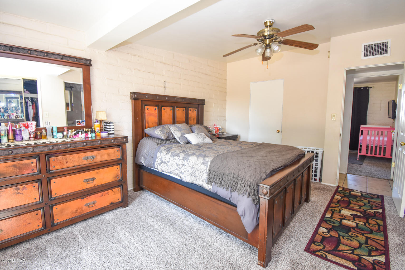 5834 E Waverly Street