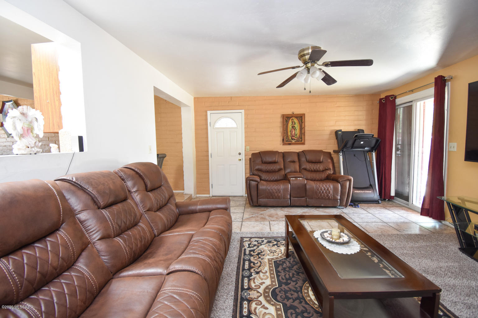 5834 E Waverly Street