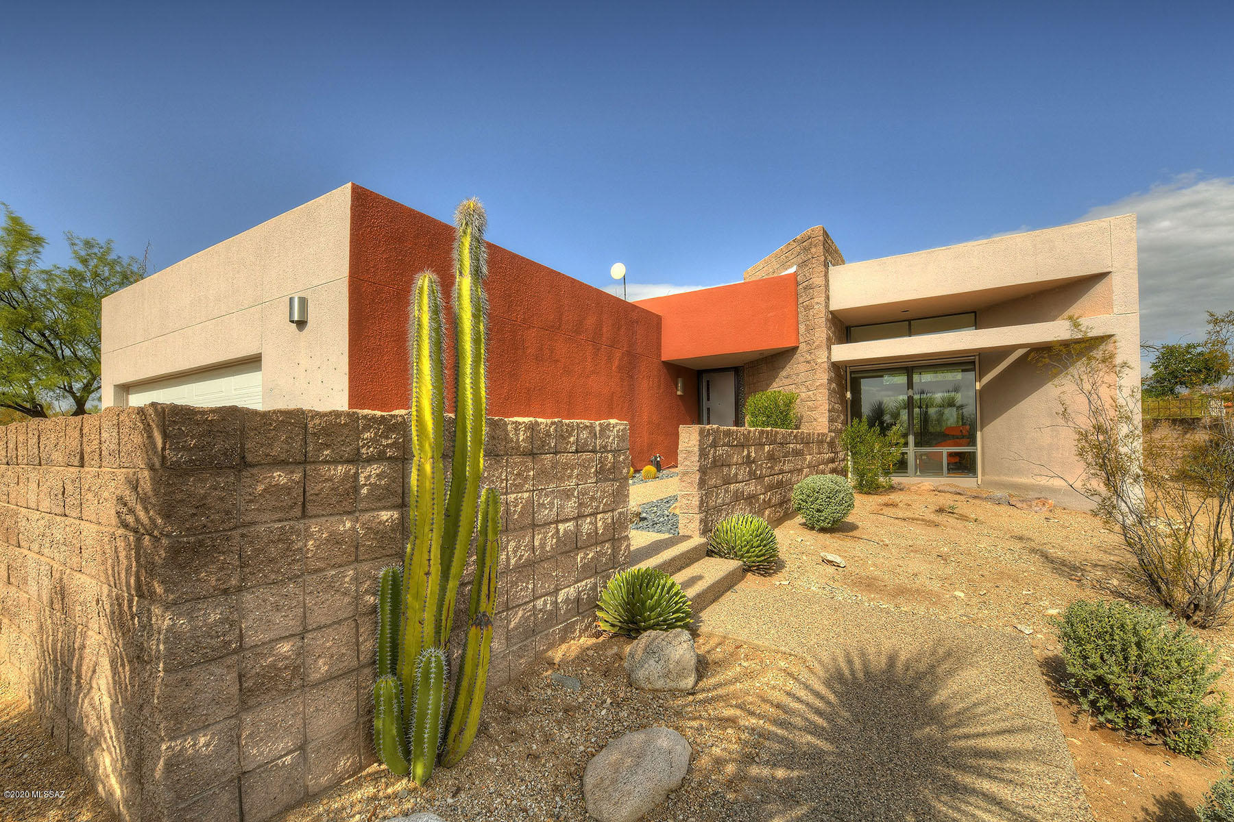 3620 N Calle Agua Verde