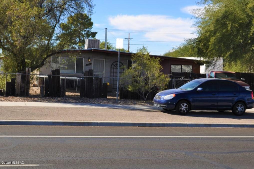 4941 N La Cholla Boulevard