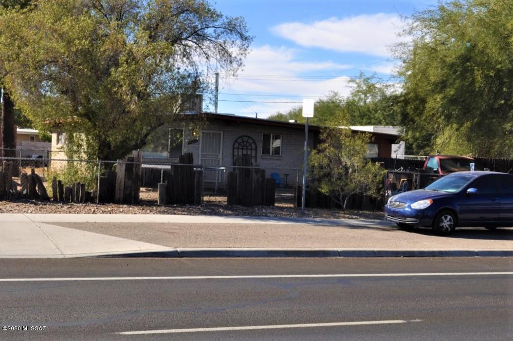 4941 N La Cholla Boulevard