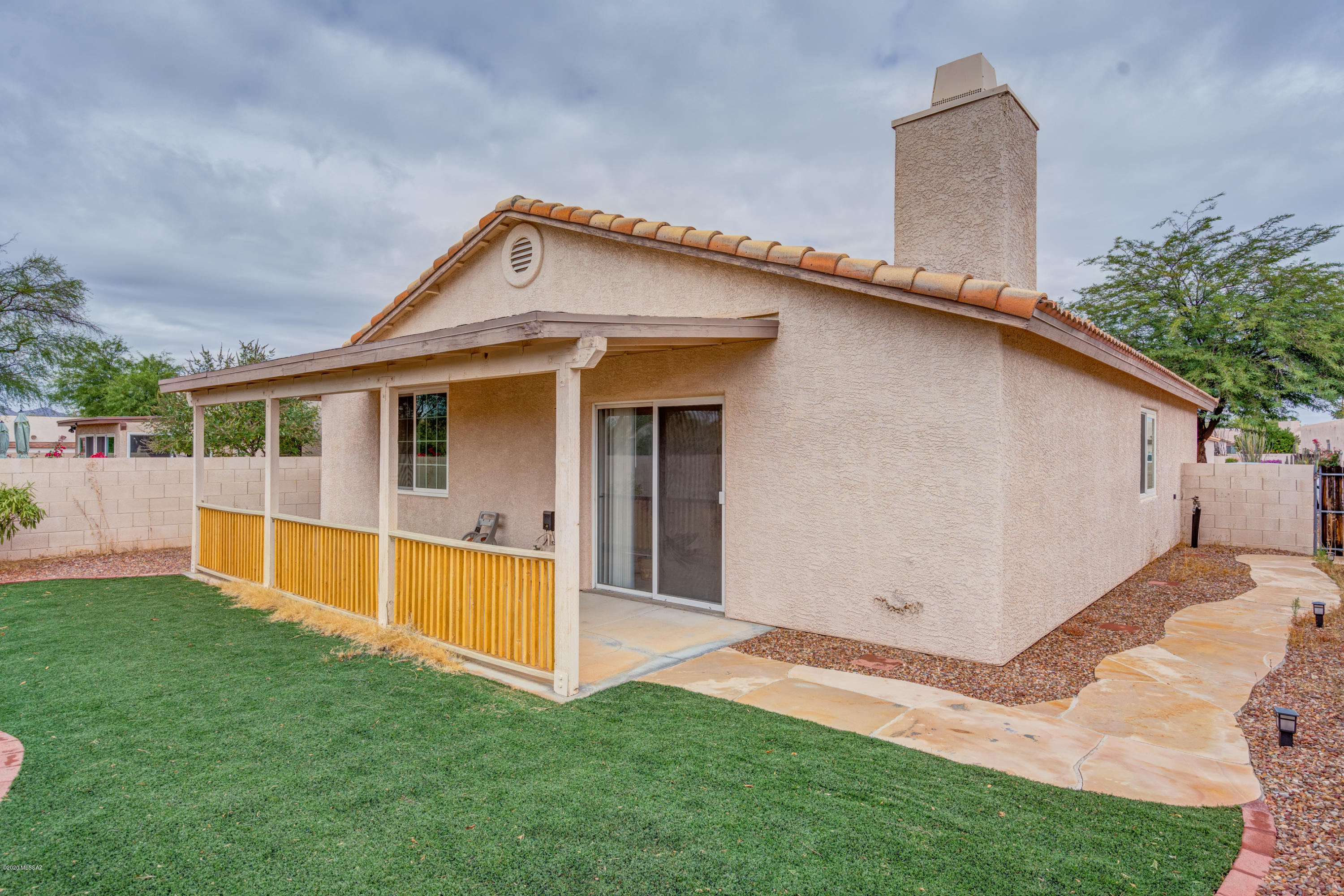 60 E Yucca Cove Place