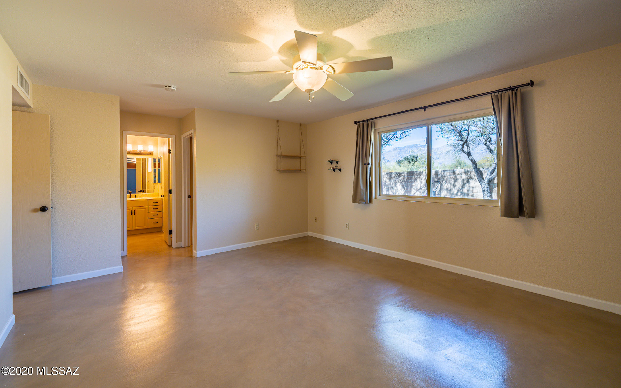 4525 N Banyon Tree Drive